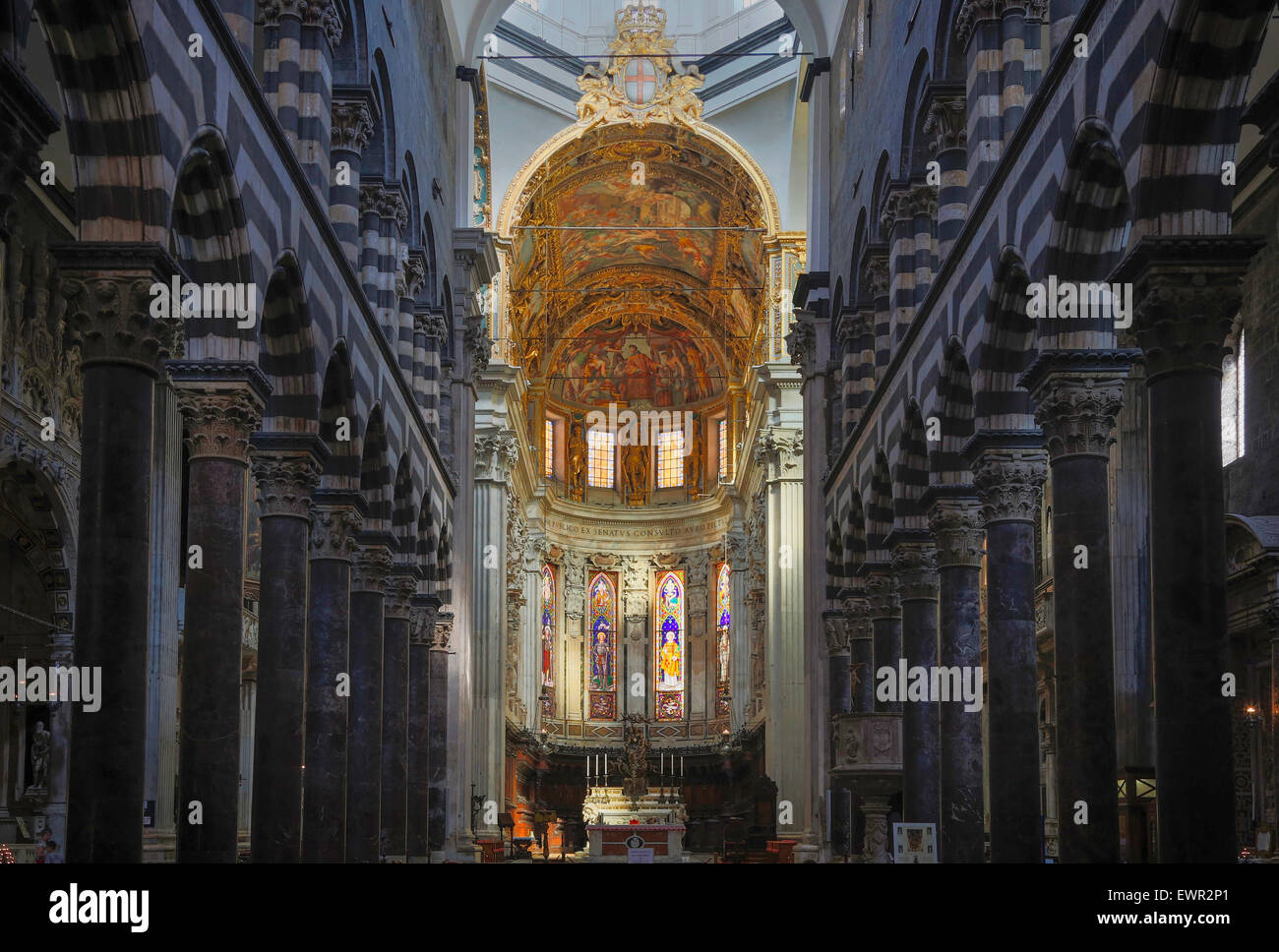 Genoa, Liguria, Italy.  Interior of Gothic cathedral of San Lorenzo. Stock Photo