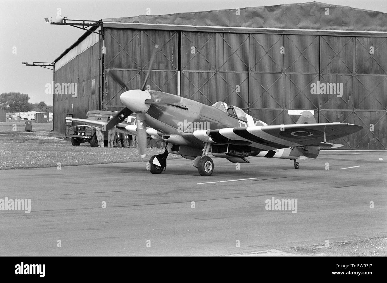 Spitfire single seat fighter aircraft on show at RAF Woodvale, South of Southport, Merseyside, 10th June 1987. Spitfire Mk.PRXIX PM631. Type: VS390. Serial PM631. 91 DL E. Stock Photo