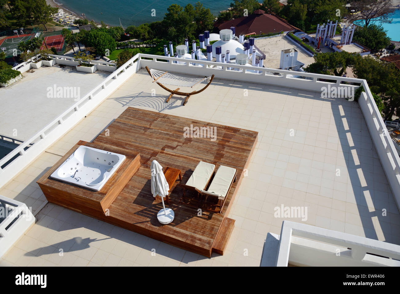 Penthouse hi-res stock photography and images - Alamy - Penthouse Hammock