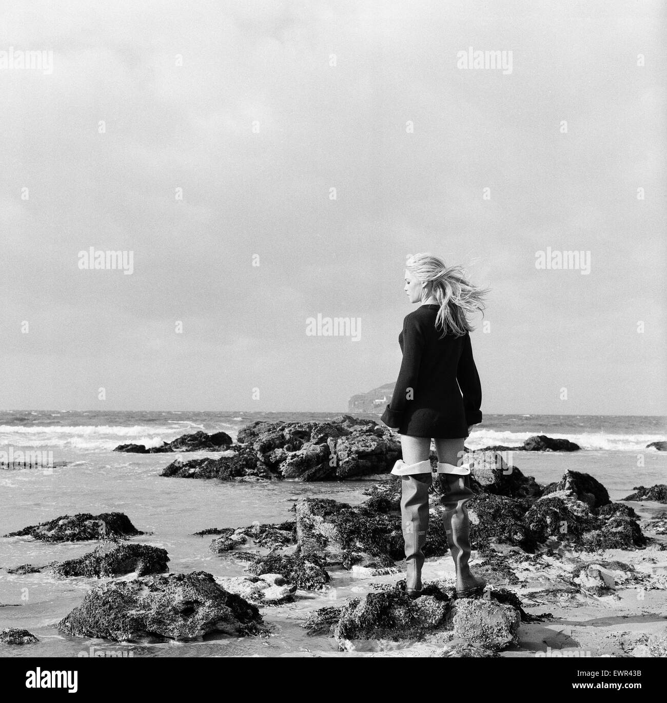 French actress Brigitte Bardot on location in Scotland during filming of her latest movie 'Two Weeks in September' with leading man Laurent Terzieff.  September 1966. Stock Photo