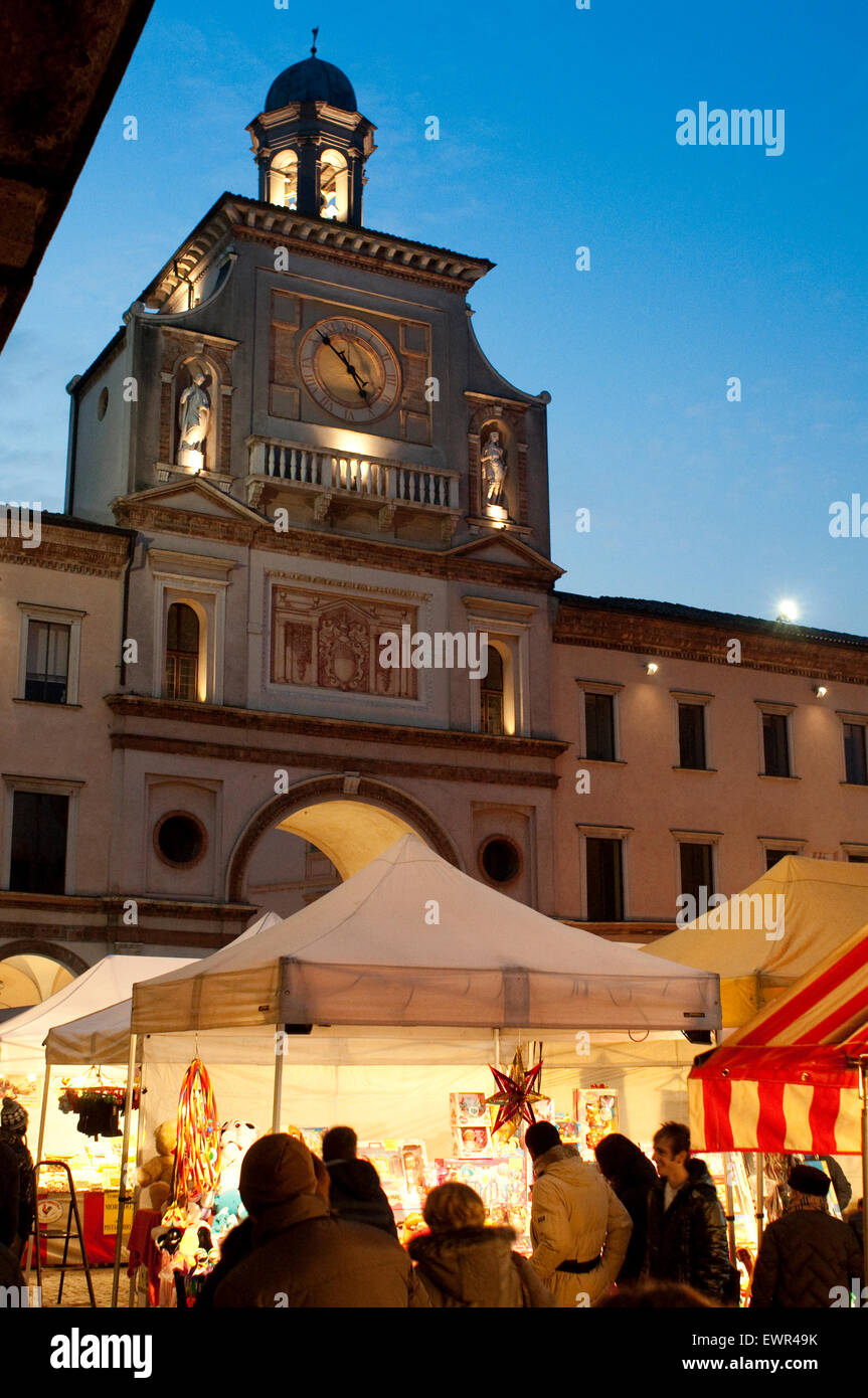 Italy, Lombardy, Crema, Piazza Duomo, Santa Lucia Feast, Market Stock Photo  - Alamy