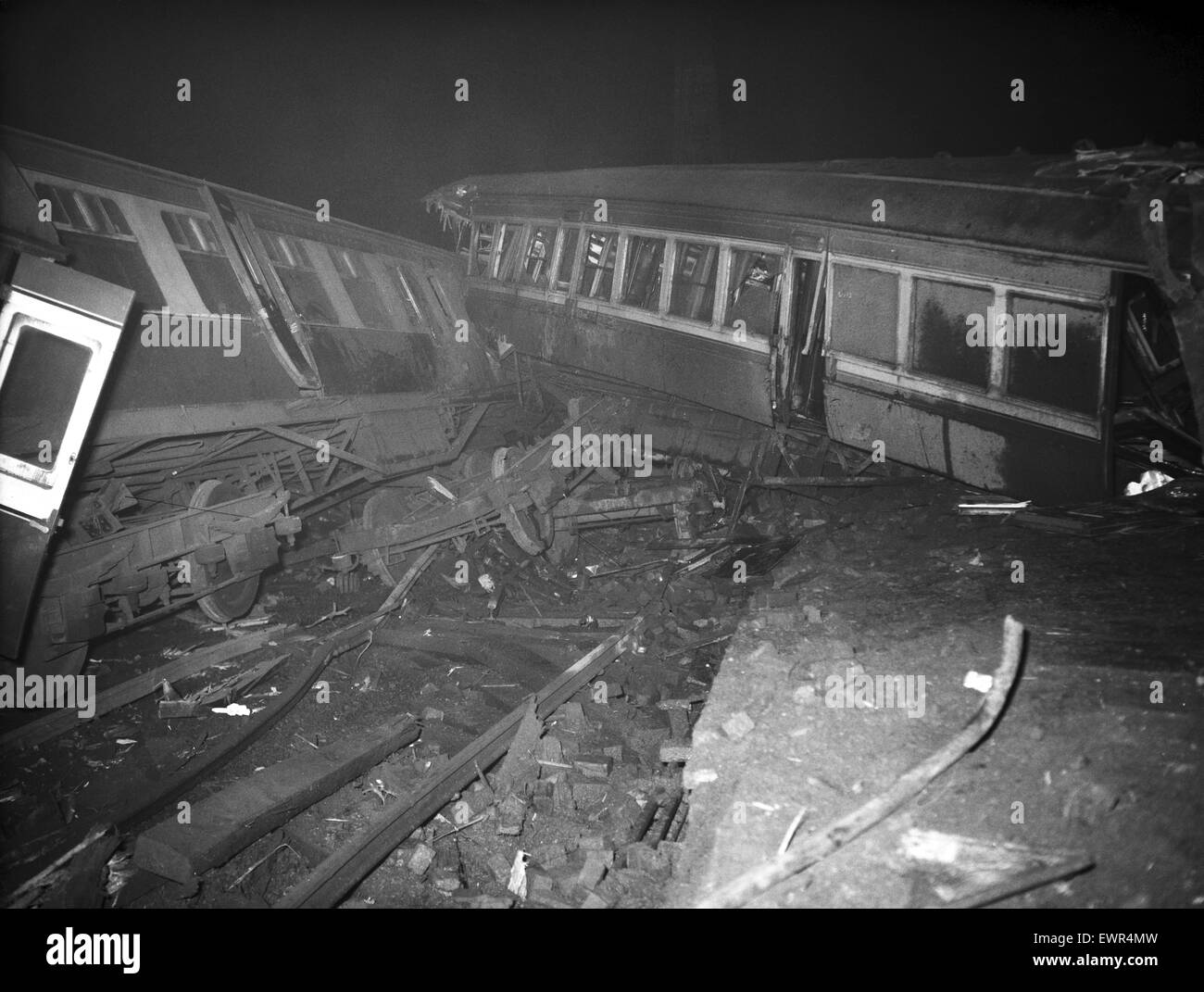 The Sutton Coldfield train crash, which took place on 23rd January 1955 in Sutton Coldfield. An express passenger train traveling from York to Bristol, derailed due to excessive speed on a sharp curve. 23rd January 1955. Stock Photo