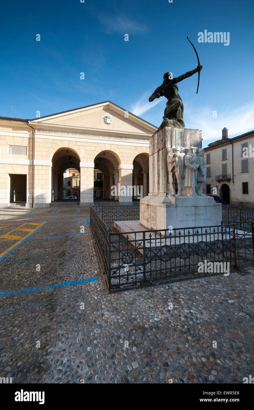 Italy, Lombardy, Crema, Piazza Trento Trieste Square, Monument Stock Photo  - Alamy