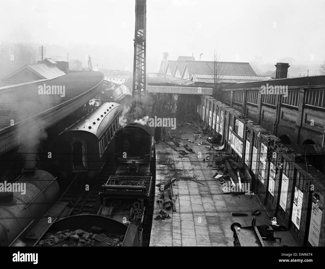 The Sutton Coldfield train crash, which took place on 23rd January 1955 in Sutton Coldfield. An express passenger train traveling from York to Bristol, derailed due to excessive speed on a sharp curve. 24th January 1955. Stock Photo