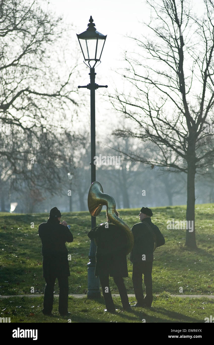 A small brass band plays on an autumnal morning on Clapham Common Stock Photo