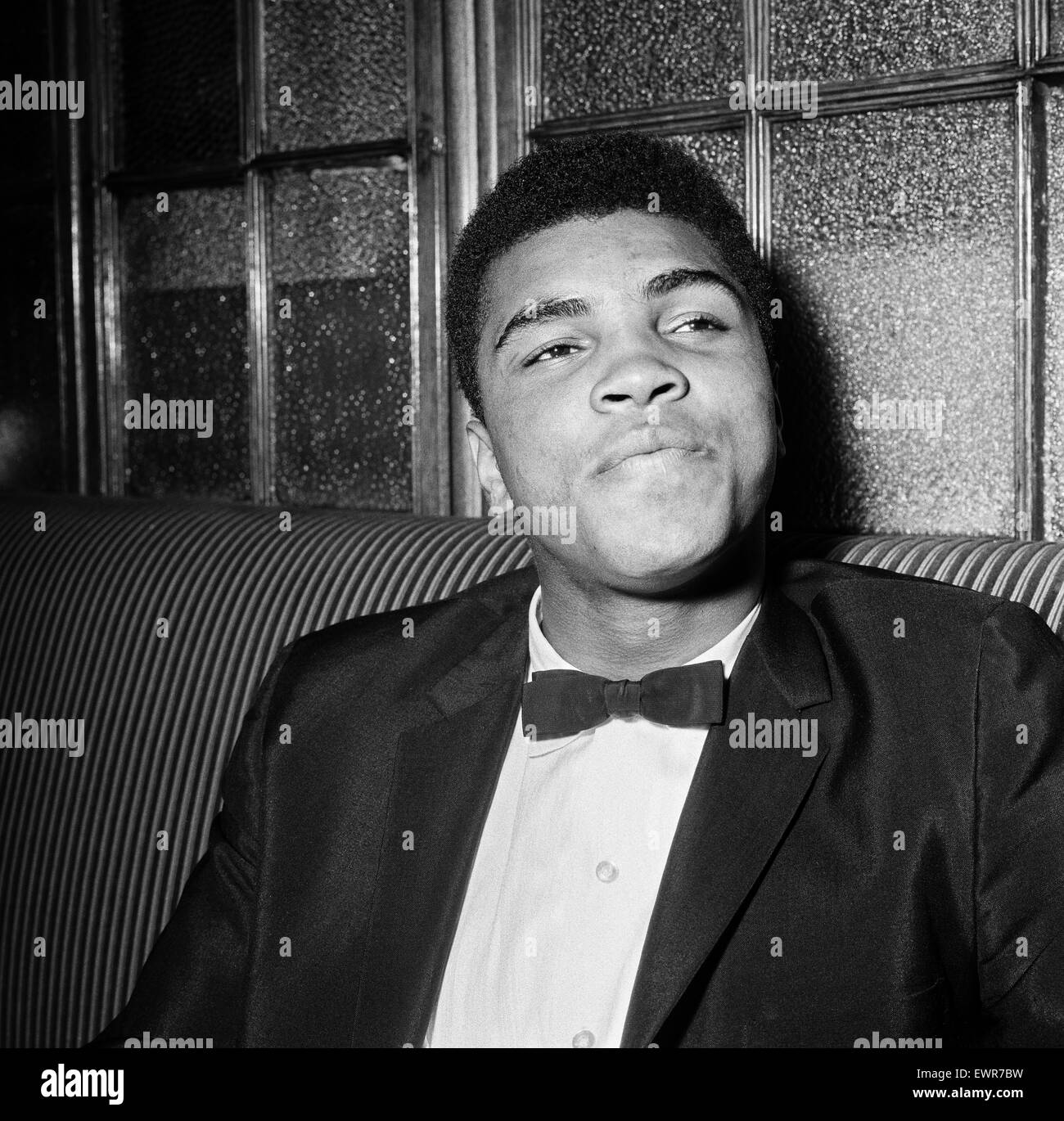 Cassius Clay Muhammad Ali Jun 1963 World Heavyweight Champion After His Victory Over Henry 3781