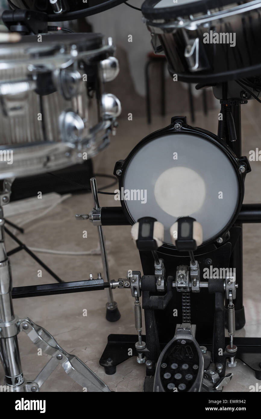 musical instrument, the drum kit, drums closeup Stock Photo Alamy