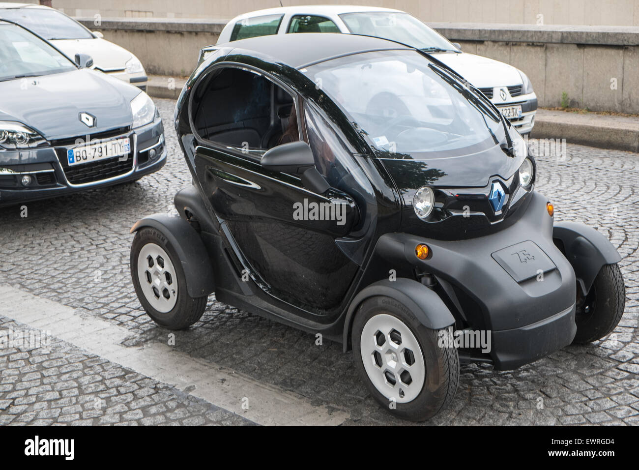 Renault twizy car paris hi-res stock photography and images - Alamy
