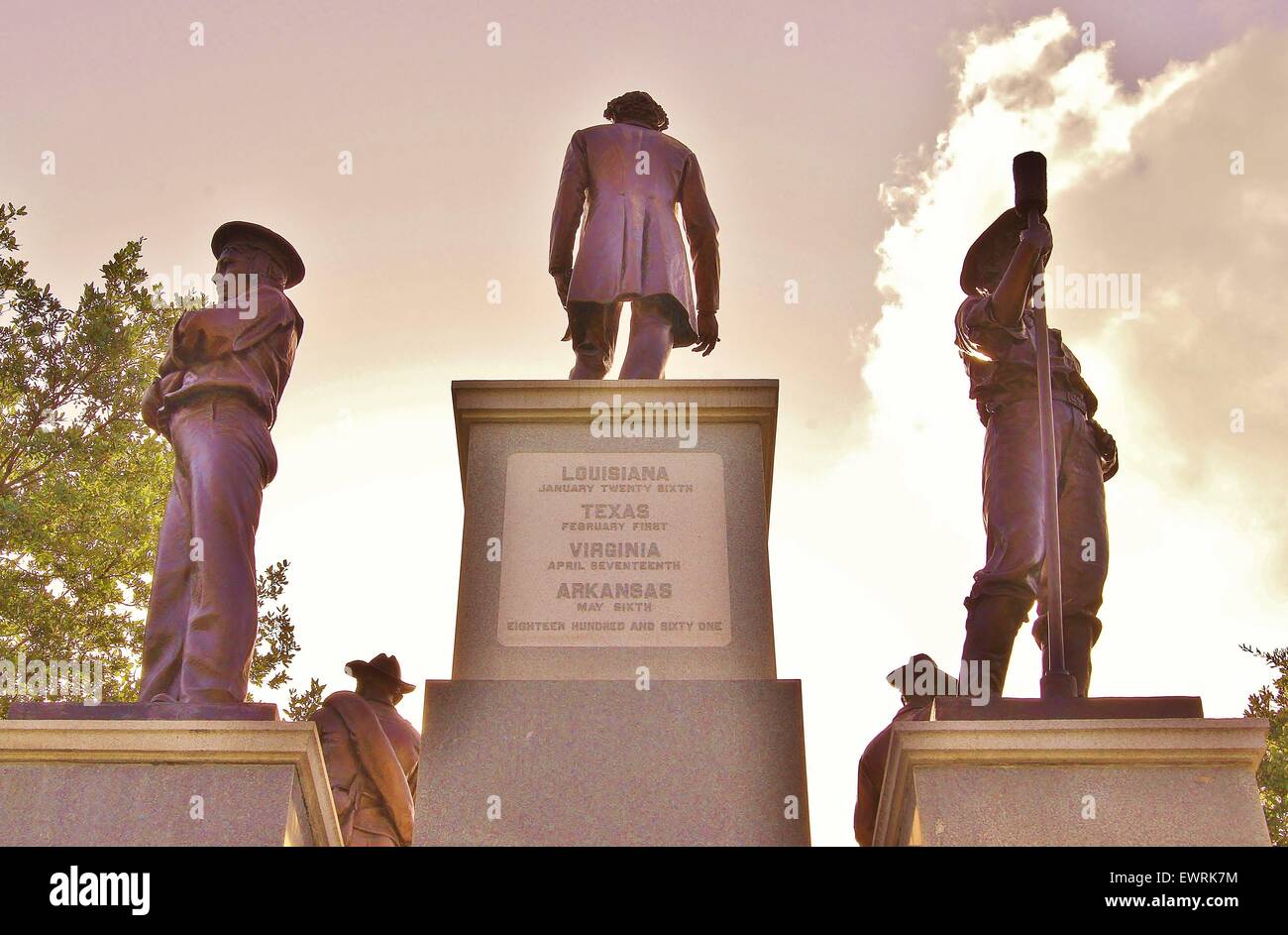 Austin, Texas, USA. 29th June, 2015. CONFEDERATE SOLDIERS.Erected beginning in 1903 by surviving comrades.Five bronze figures on a gray granite base represent the Infantry, Cavalry, Artillery, and Navy, headed by the Confederate president, Jefferson Davis. Etched in the base are the 13 states which withdrew from the Union and formed the Southern Confederacy, as well as the battles fought between 1861 and 1865. The bronze figures were executed by Pompeo Coppini. Monument erected by Frank Teich. © Jeff Newman/Globe Photos/ZUMA Wire/Alamy Live News Stock Photo
