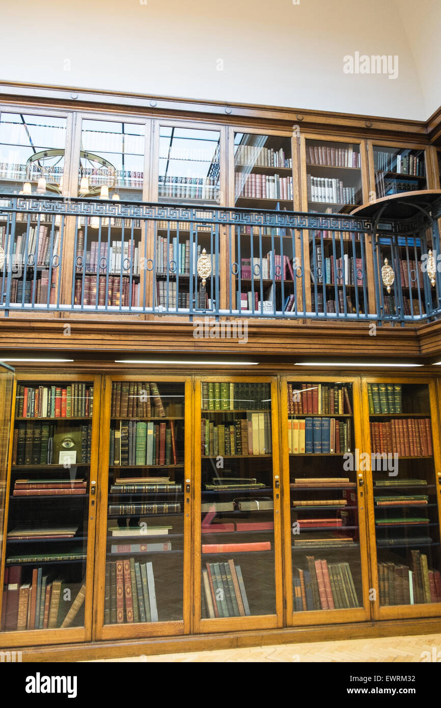 Modern city library internal architecture hi-res stock photography and ...