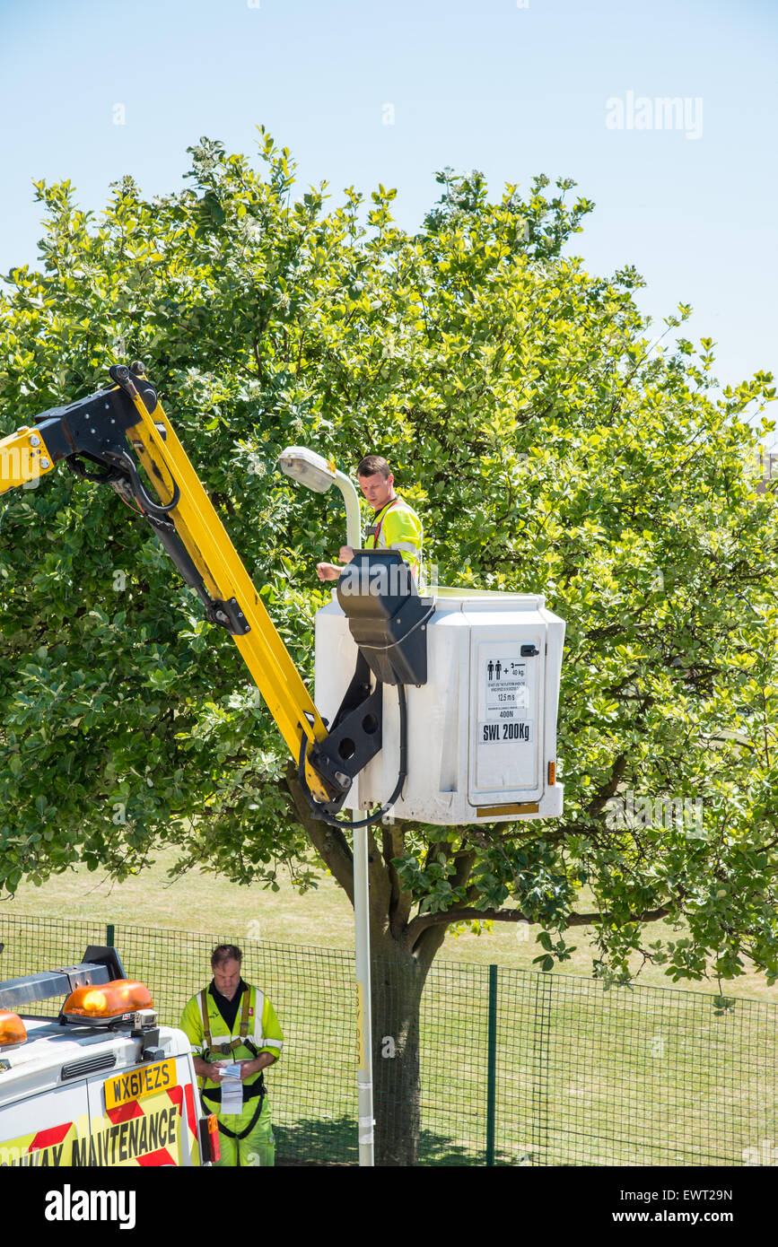 Traffic light maintenance hires stock photography and images Alamy