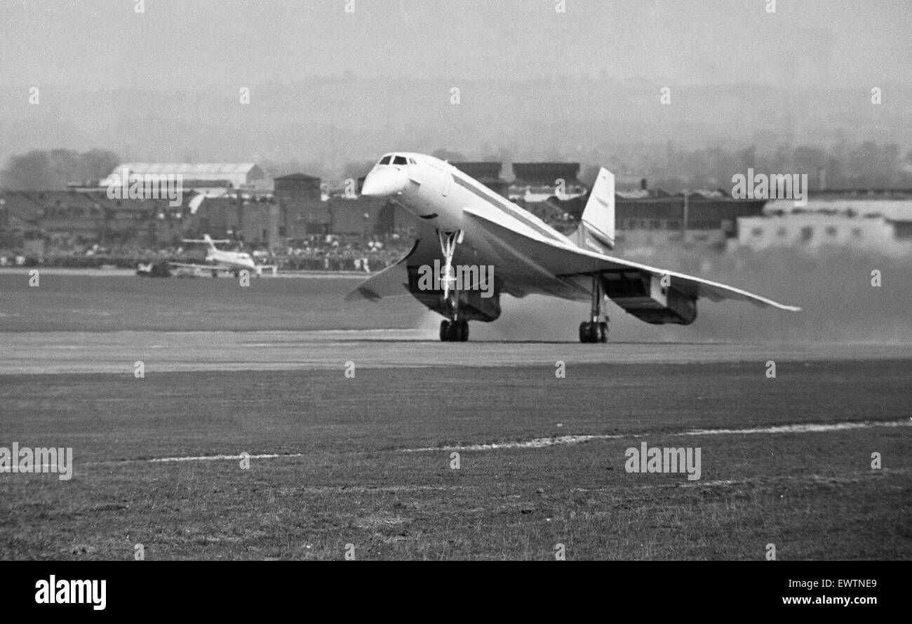 The first flight of UK-built Concorde prototype 002 from Filton near Bristol to RAF Fairford  piloted by Brian Trubshaw on 9th April1969 Stock Photo