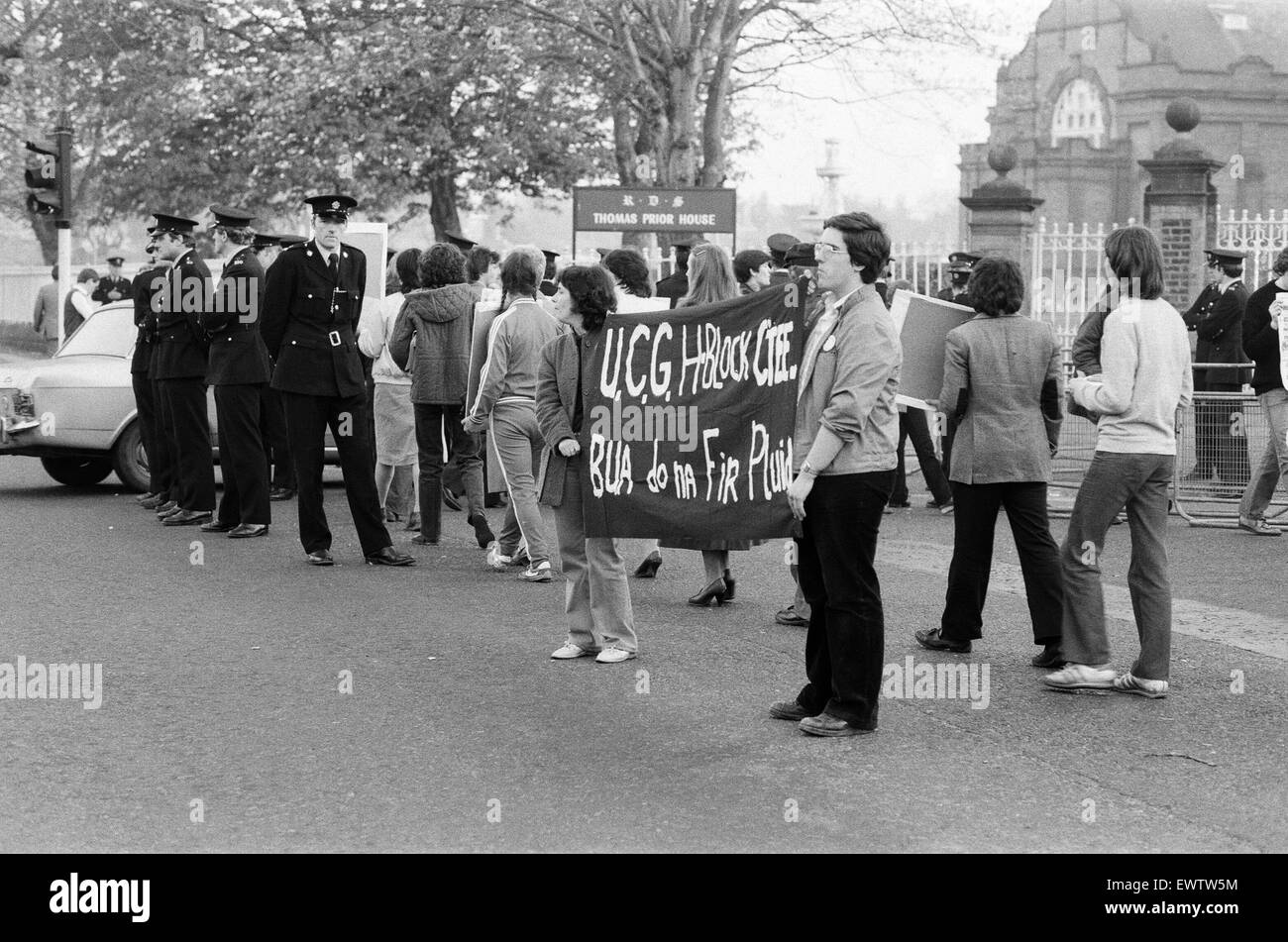 Protest during the Eurovision Song Contest in Dublin. The demonstration is in support of H block prisoners at Ulster's Maze jail. 4th April 1981. Stock Photo