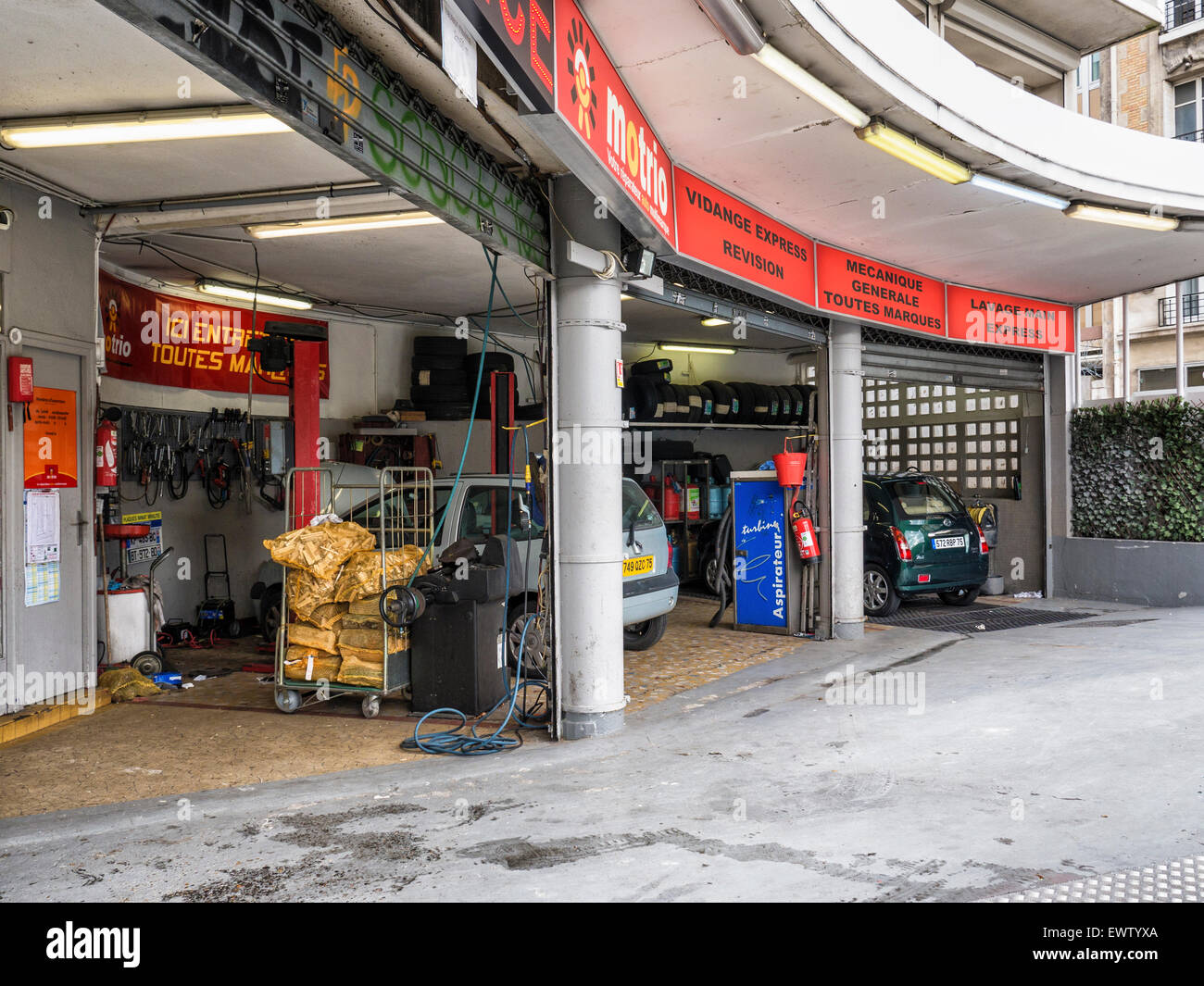 Car Service Station France High Resolution Stock Photography and Images