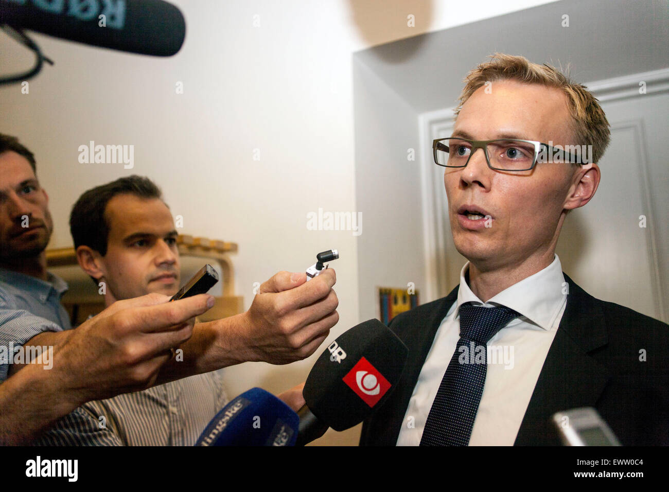 Copenhagen, Denmark, July 1st, 2015: Michael Moeller Nielsen, lawyer for Ryanair, is being interviewed by the press after the Labour Court in Copenhagen ruled against the Irish airline and stated that thier base in Denmark is subject to Danish labour laws Credit:  OJPHOTOS/Alamy Live News Stock Photo