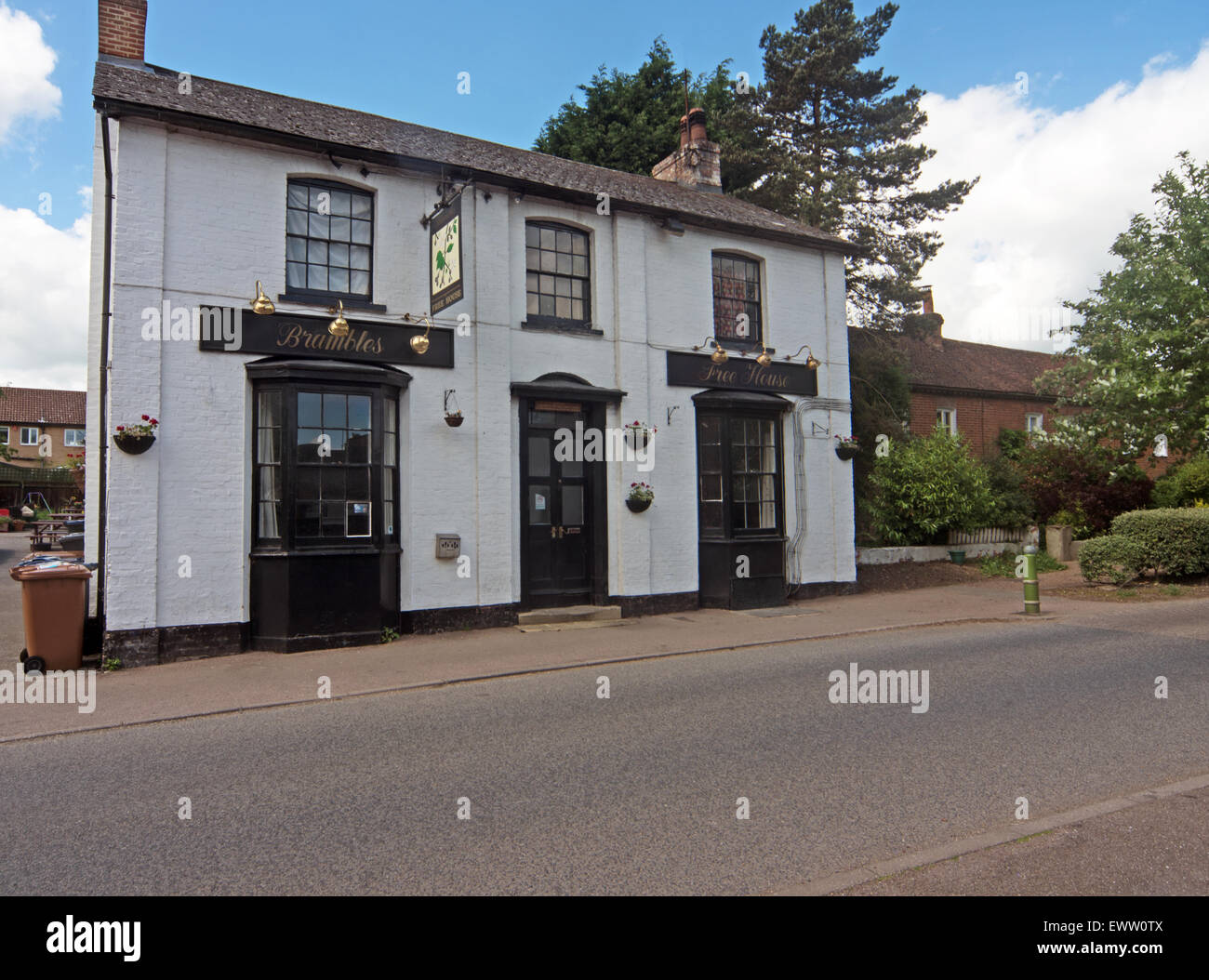 Herts pub hires stock photography and images Alamy