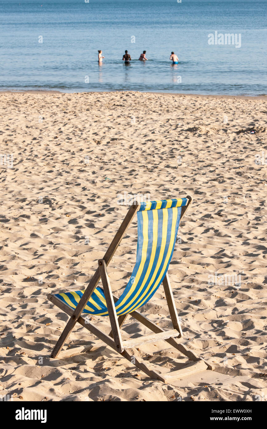 Bournemouth beach deck chair hires stock photography and images Alamy