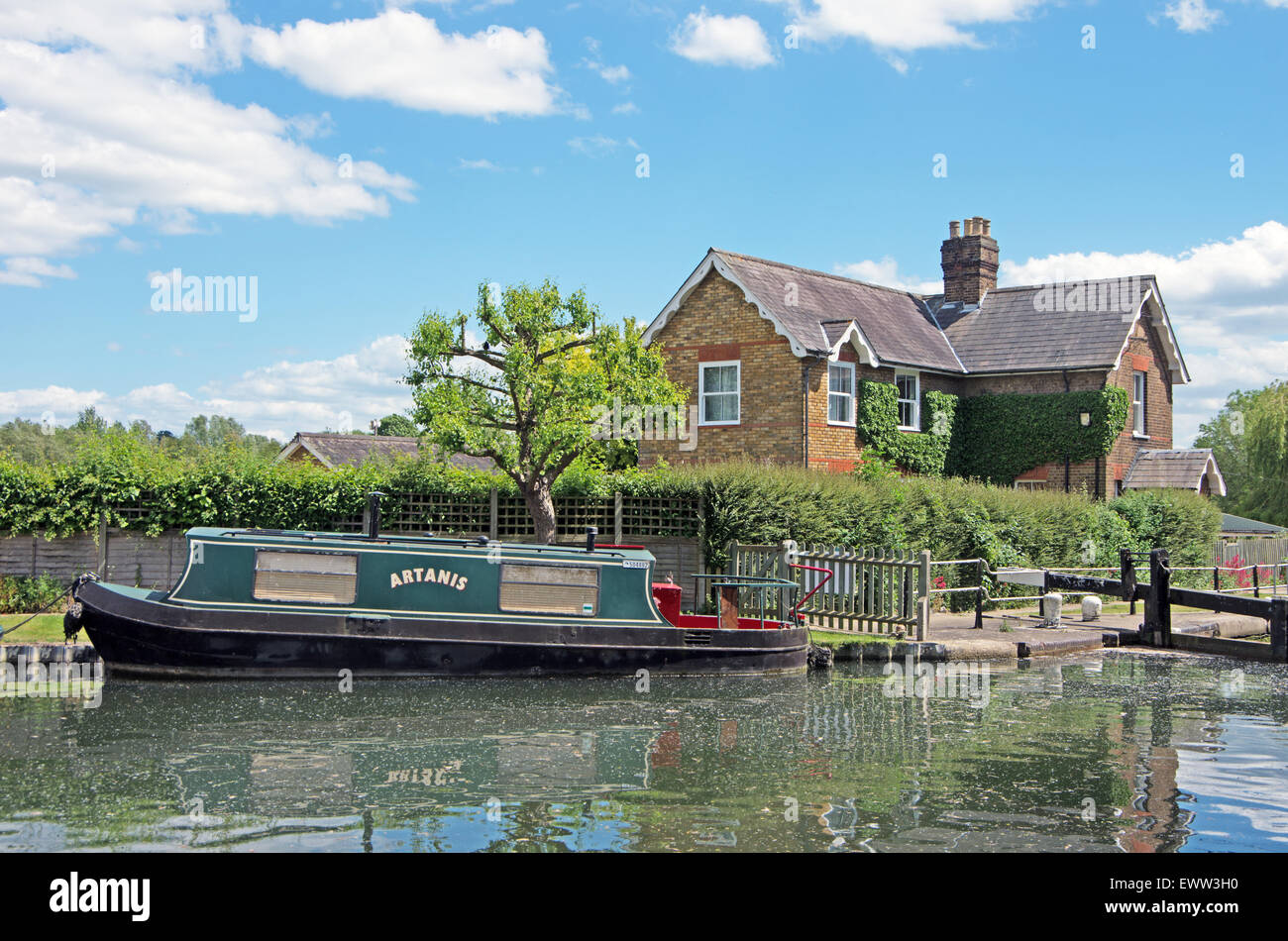 Stanstead Abbotts Hertfordshire Lock Keepers House Lock 4 Lee River Lea