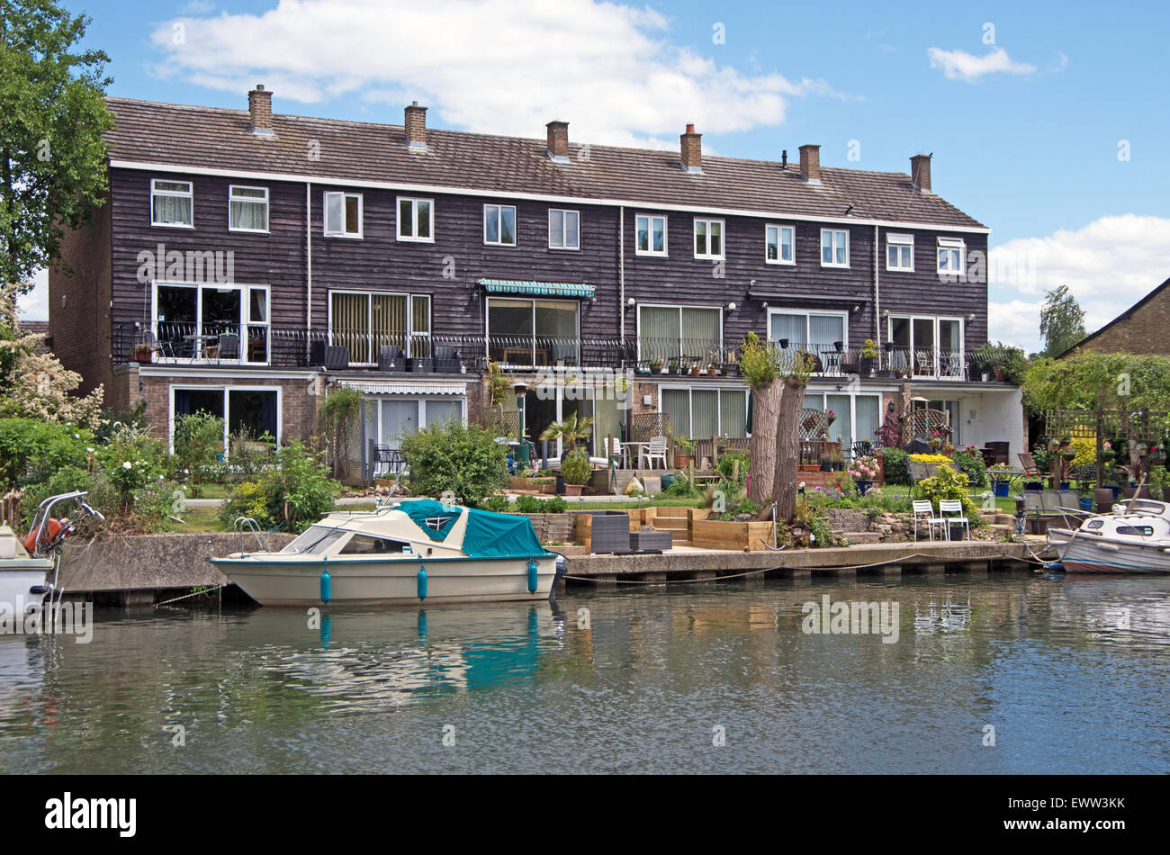 Stanstead Abbotts Hertfordshire Houses by River Lee River Lea Lee