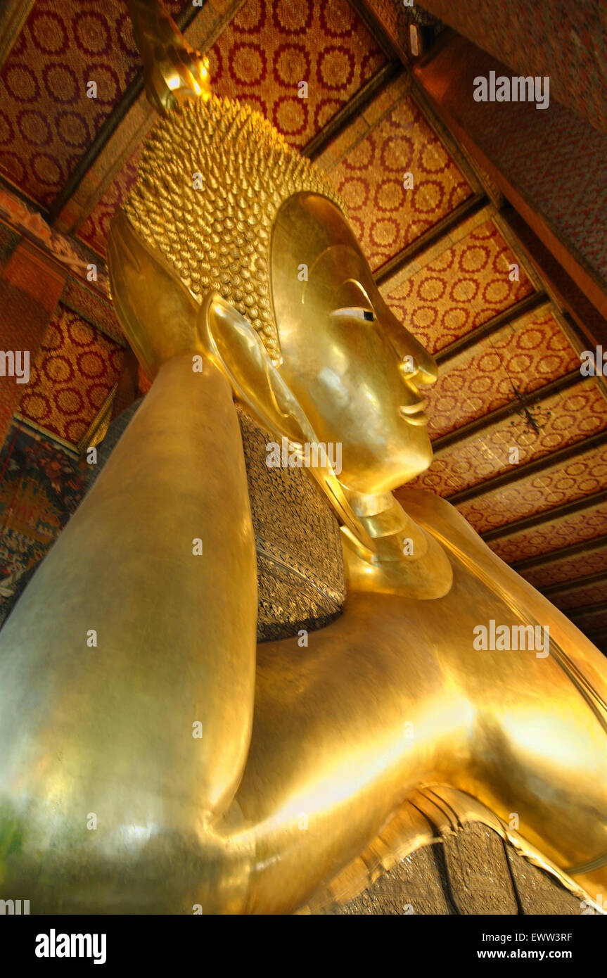 Wat Pho - Temple of the Reclining Buddha Stock Photo - Alamy