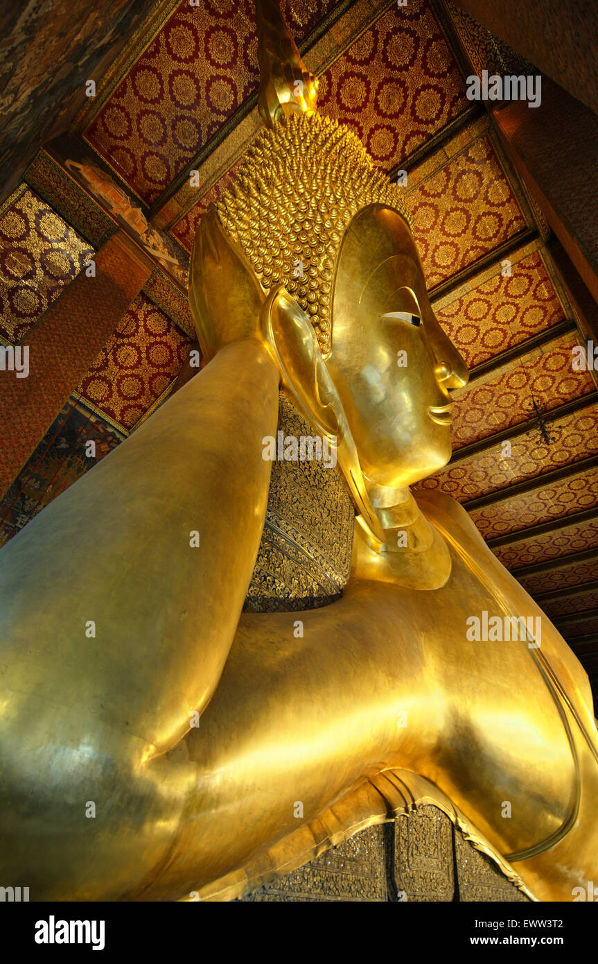 Wat Pho - Temple of the Reclining Buddha Stock Photo - Alamy