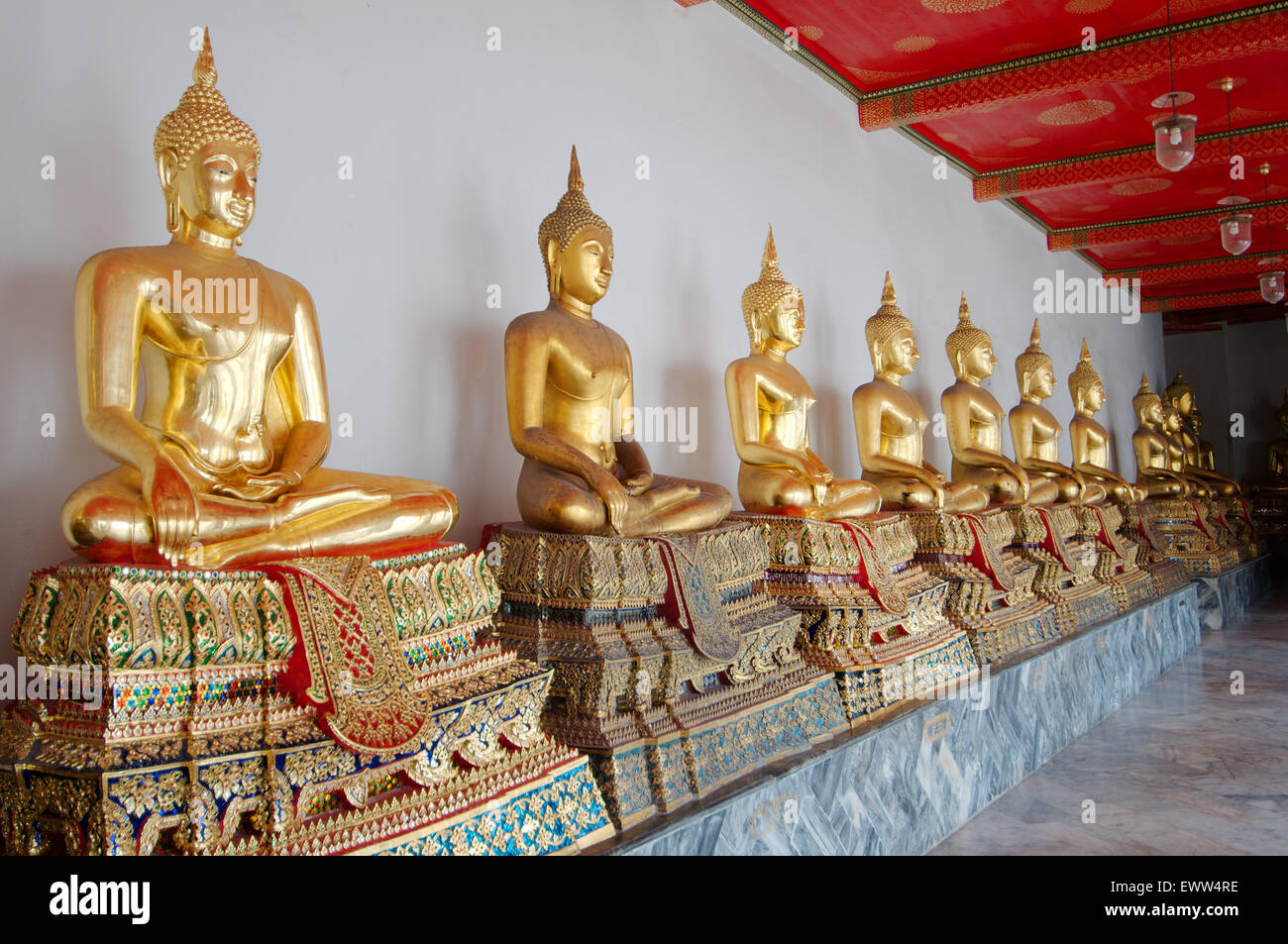 Wat Pho - Temple of the Reclining Buddha Stock Photo - Alamy