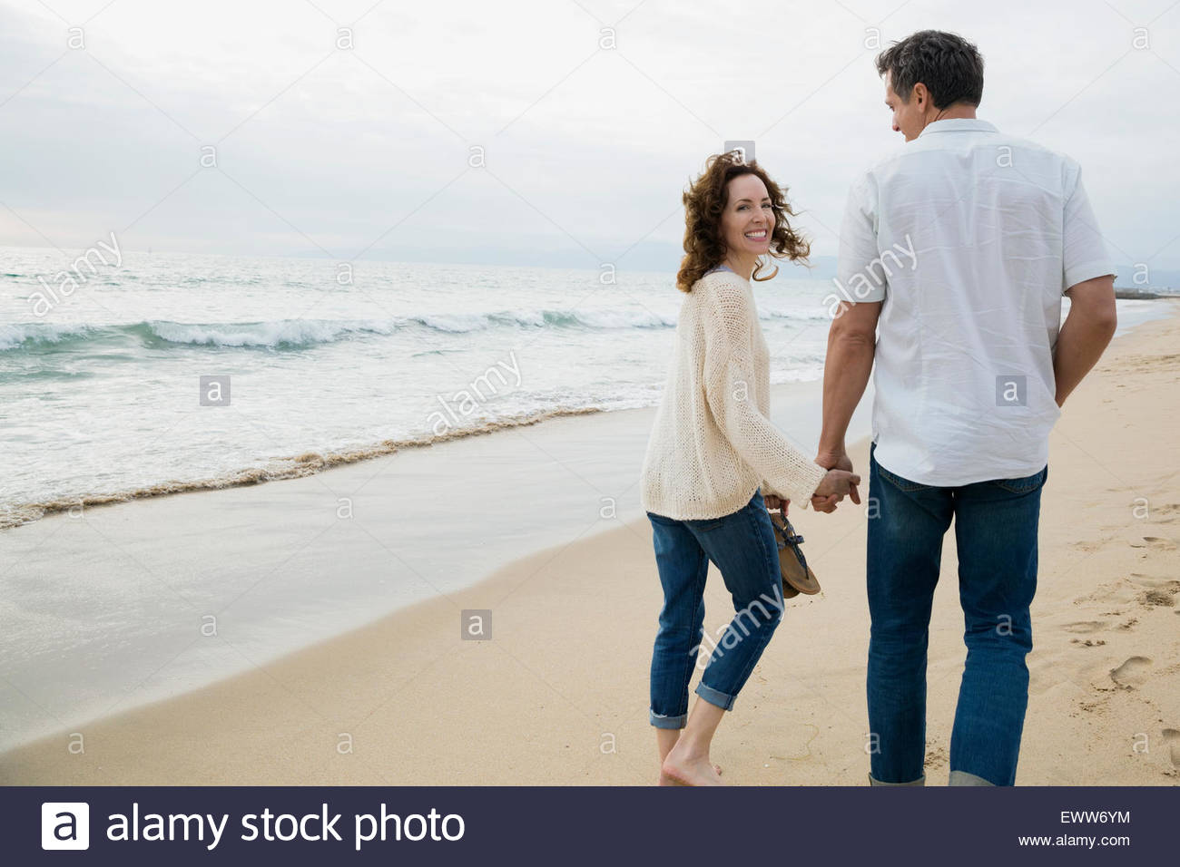 Hands on shoulder hi-res stock photography and images - Alamy