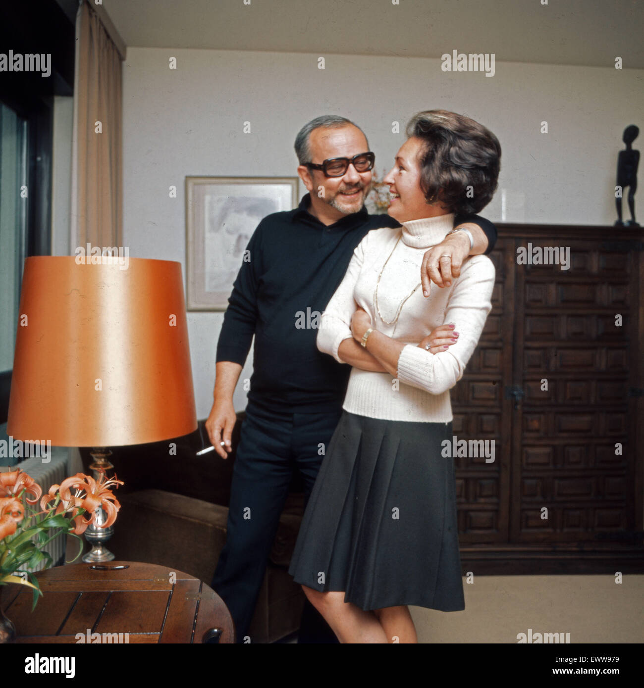 Der deutsche Schauspieler und Hörspielsprecher Hans Korte mit Ehefrau ...