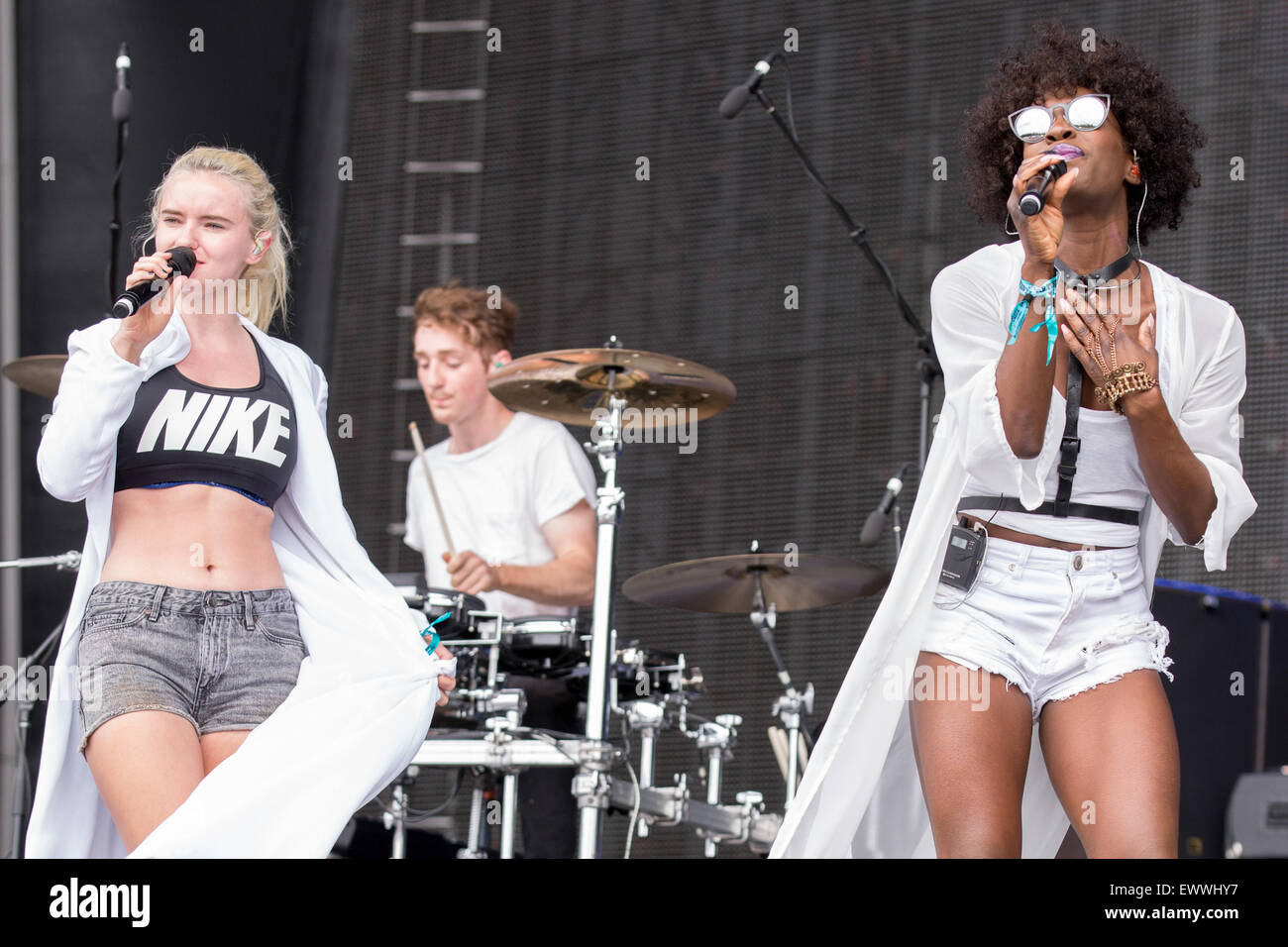 Dover, Deleware, USA. 19th June, 2015. GRACE CHATTO (L), LUKE PATTERSON, and ELISABETH TROY (R) of Clean Bandit performs live on stage at the Firefly Music Festival in Dover, Delaware © Daniel DeSlover/ZUMA Wire/Alamy Live News Stock Photo
