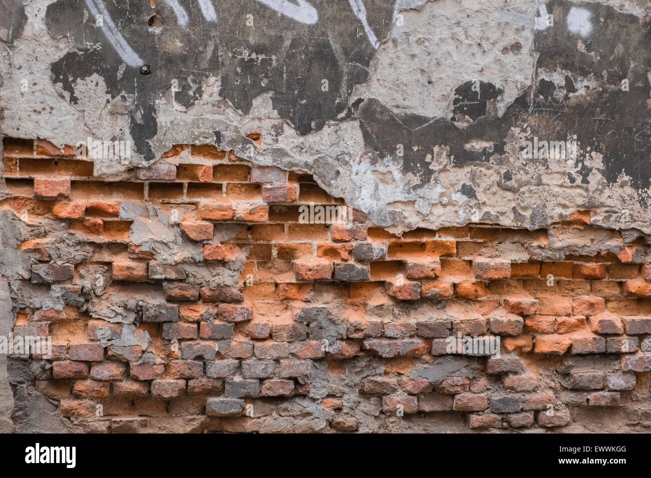 Badly decayed crumbling brickwork on a building wall Stock Photo - Alamy