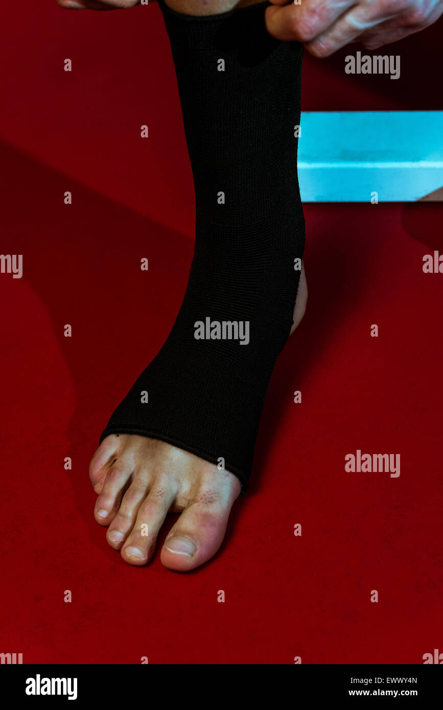 Kick Boxer Getting Ready Stock Photo Alamy