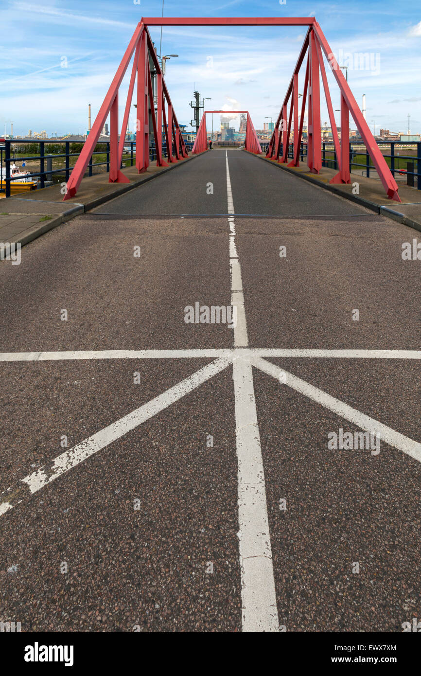 Bridge across ijmuiden locks hires stock photography and images Alamy