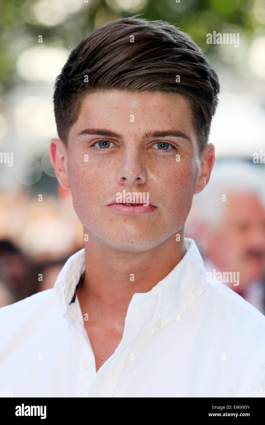 Chris baxter hi res stock photography and images Alamy