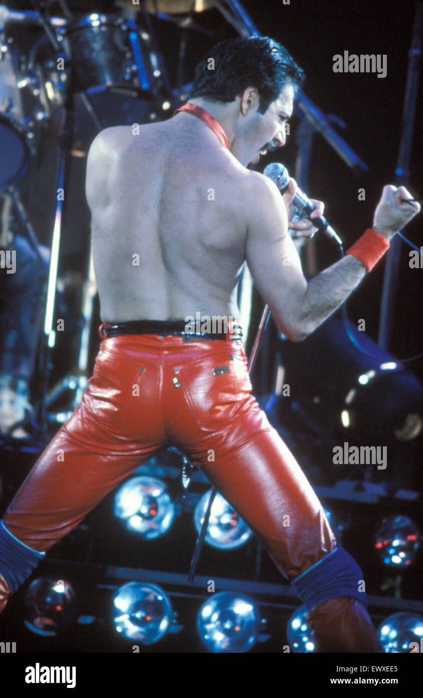 Freddie mercury queen 1979 hi-res stock photography and images - Alamy
