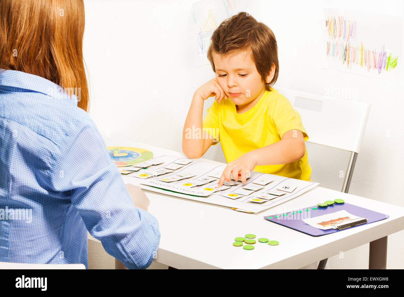 Child autism therapy activities hi-res stock photography and images - Alamy