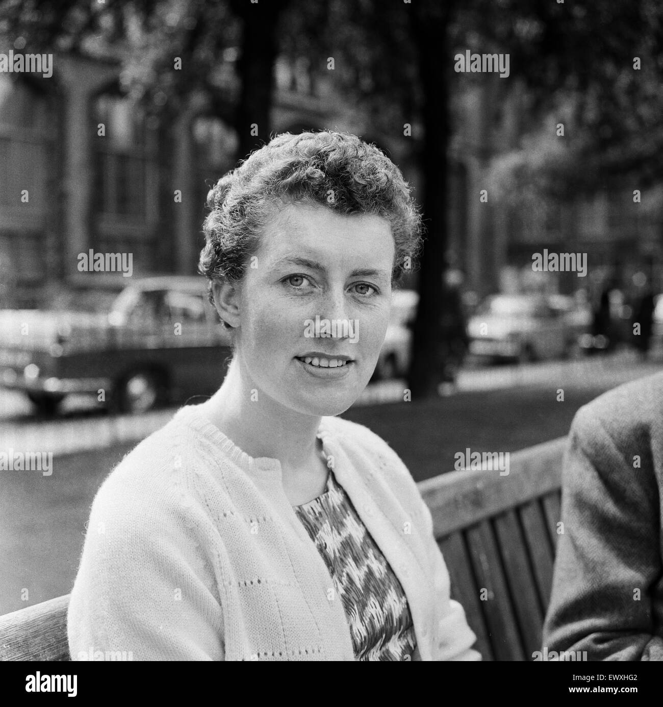 british female cyclist