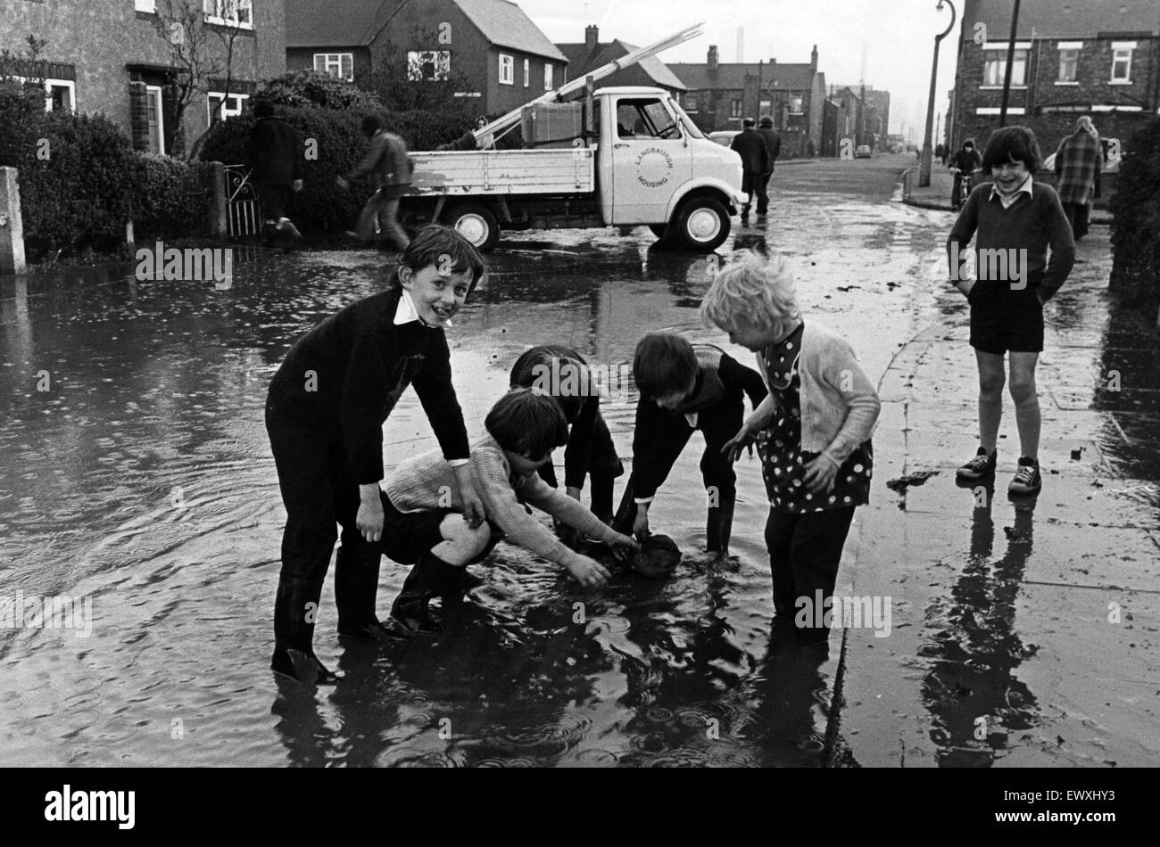 Flooding in Grangetown. 4th May 1976. Stock Photo
