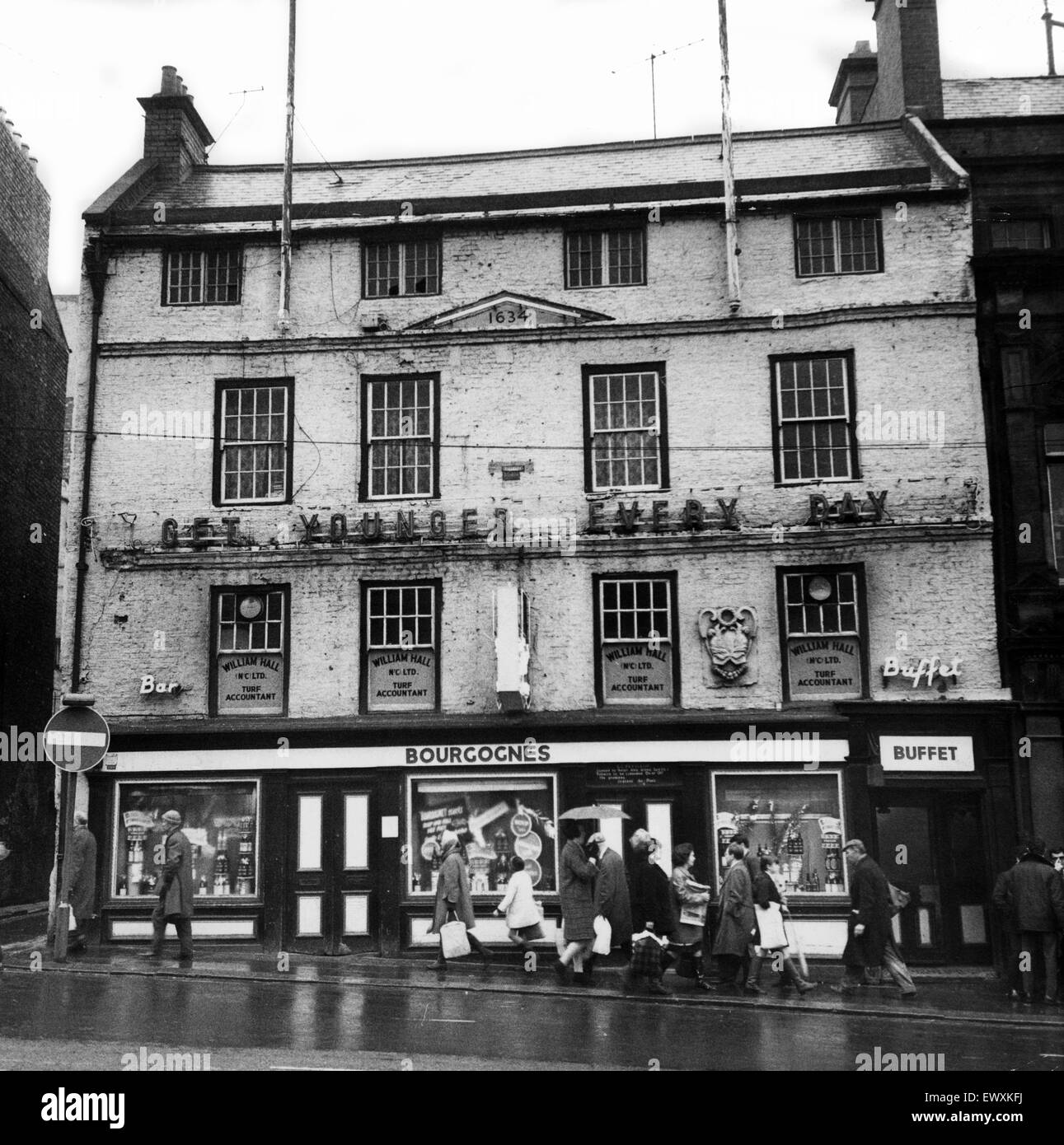 Bourgognes Public House, Newgate Street, Newcastle, 27th December 1969. Stock Photo