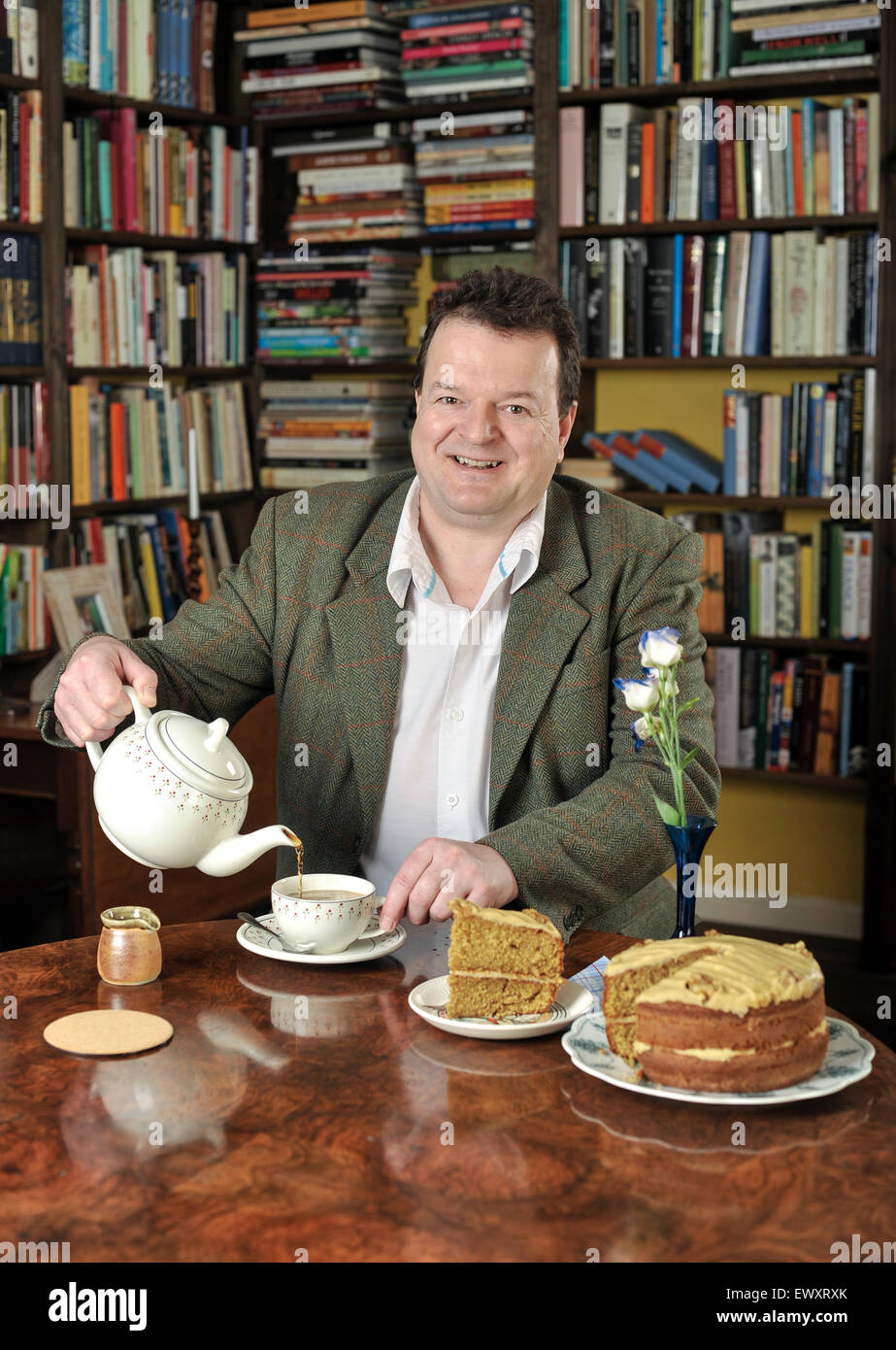 Roger lewis journalist hi-res stock photography and images - Alamy