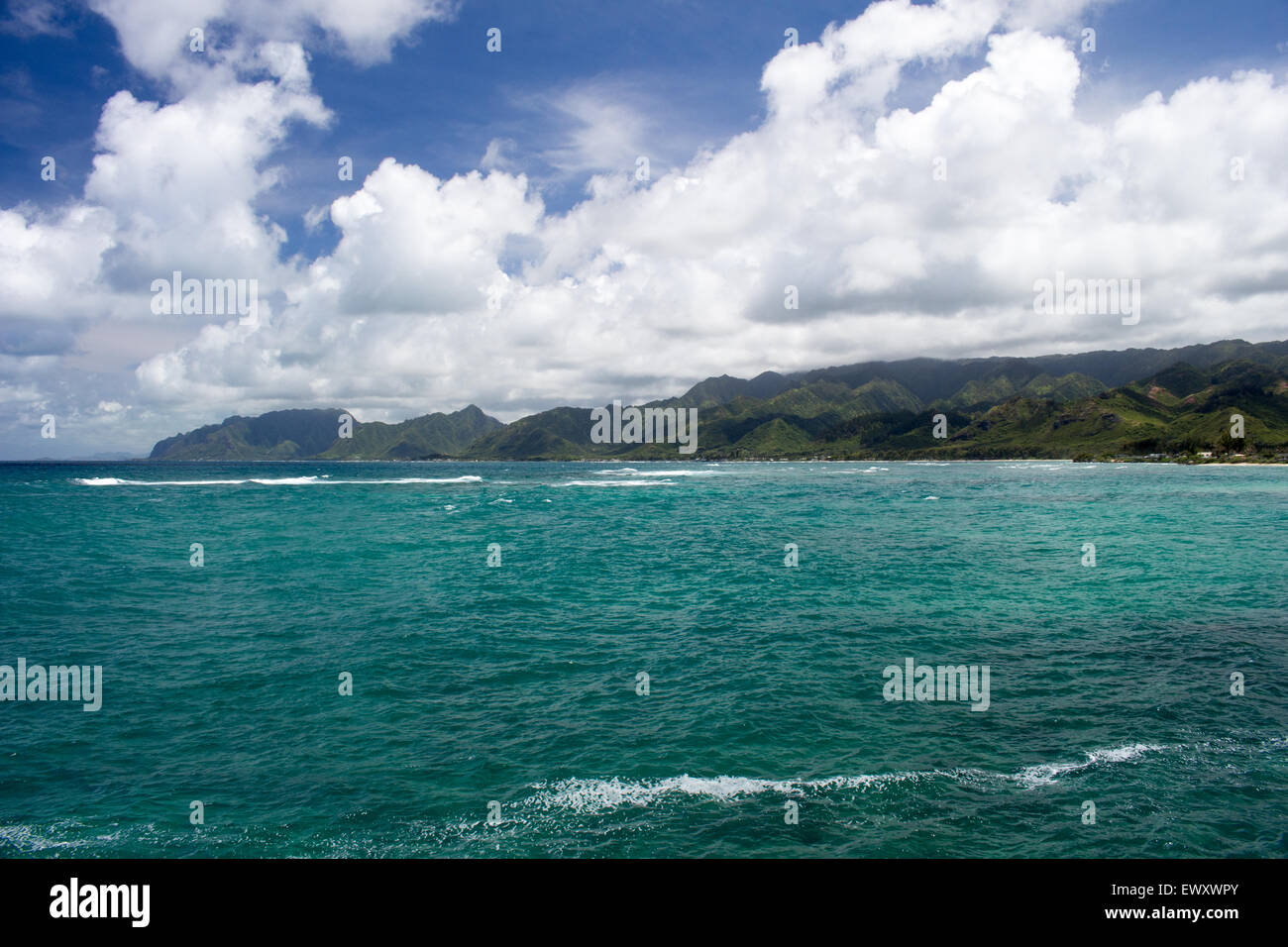 Blue ocean oahu hi-res stock photography and images - Alamy