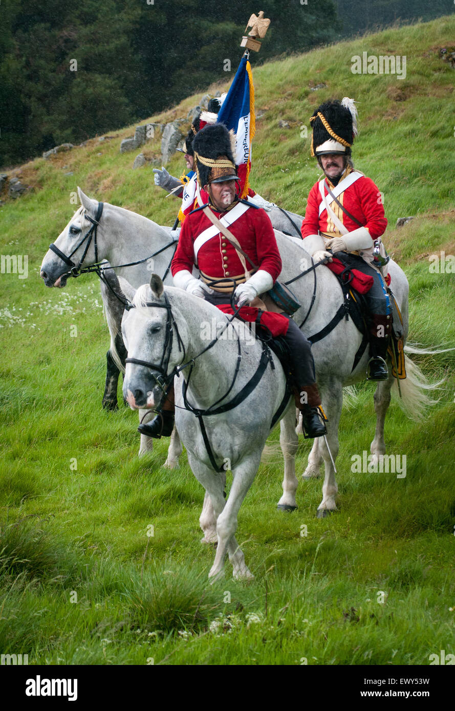 Sergeant Ewart after capturing a French Standard at the 200th Anniversary of the Battle at the Waterloo Memorial at Penielheugh Stock Photo