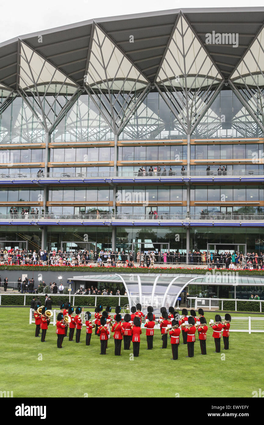 Sporting,event,Military band playing National Anthem prior to Royal
