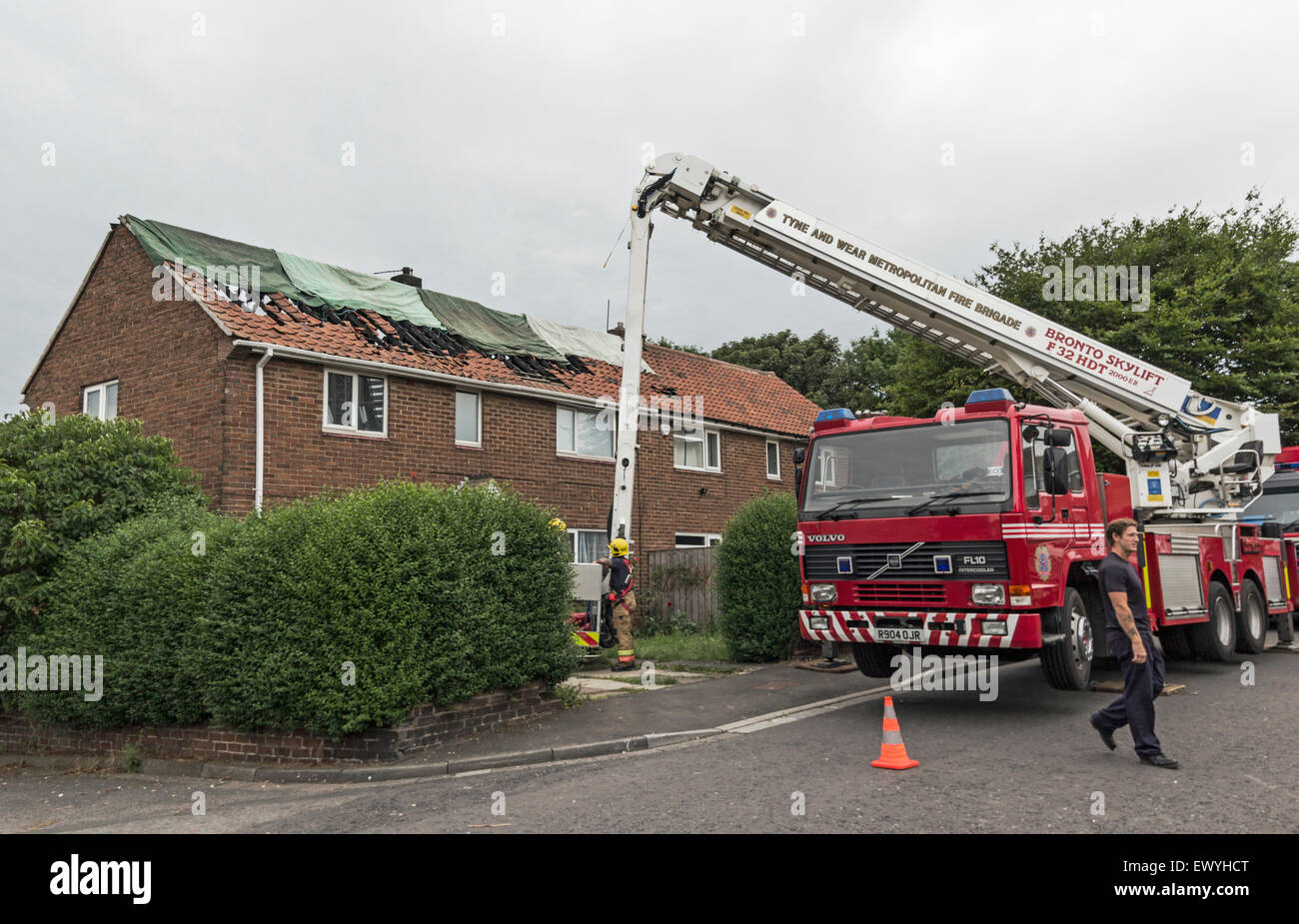 Lightning strike damage hi-res stock photography and images - Alamy