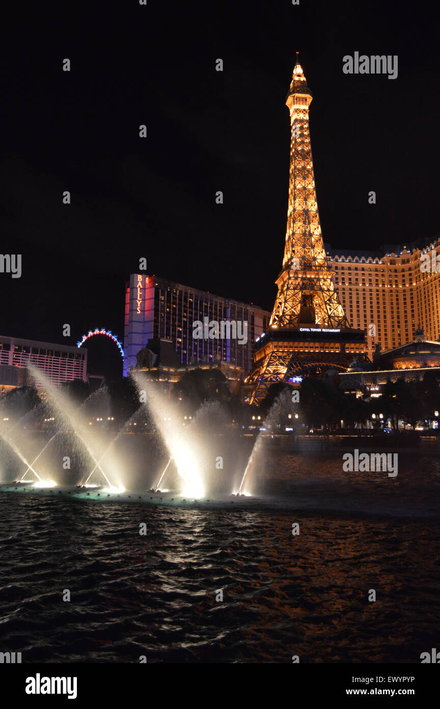 at the Bellagio fountain water show at Stock Photo Alamy