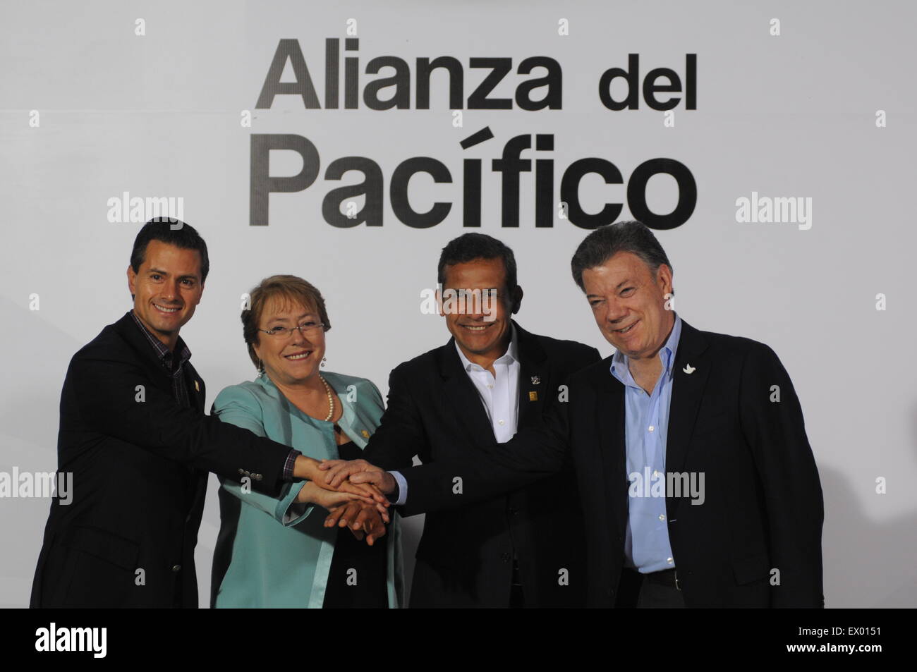 (150703) -- PARACAS, July 3, 2015 (Xinhua) -- Mexican President Enrique Pena Nieto, Chile's President Michelle Bachelet, Peru's President Ollanta Humala, and Colombian President Juan Manuel Santos (L-R) attend the 10th Pacific Alliance Summit in Paracas, Peru, on July 2, 2015. (Xinhua/Luis Camacho) (rtg) Stock Photo