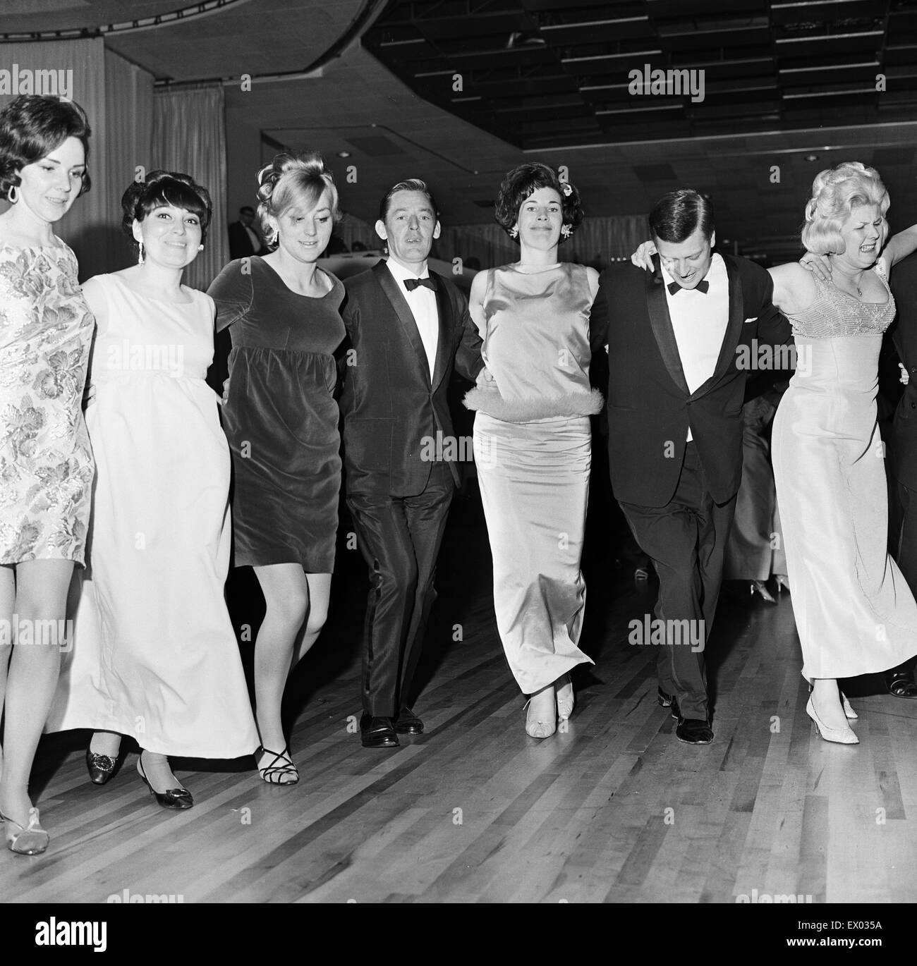 Top Rank Reading Charity Ball, Top Rank Ballroom, Reading, Berkshire, 28th October 1967 ...