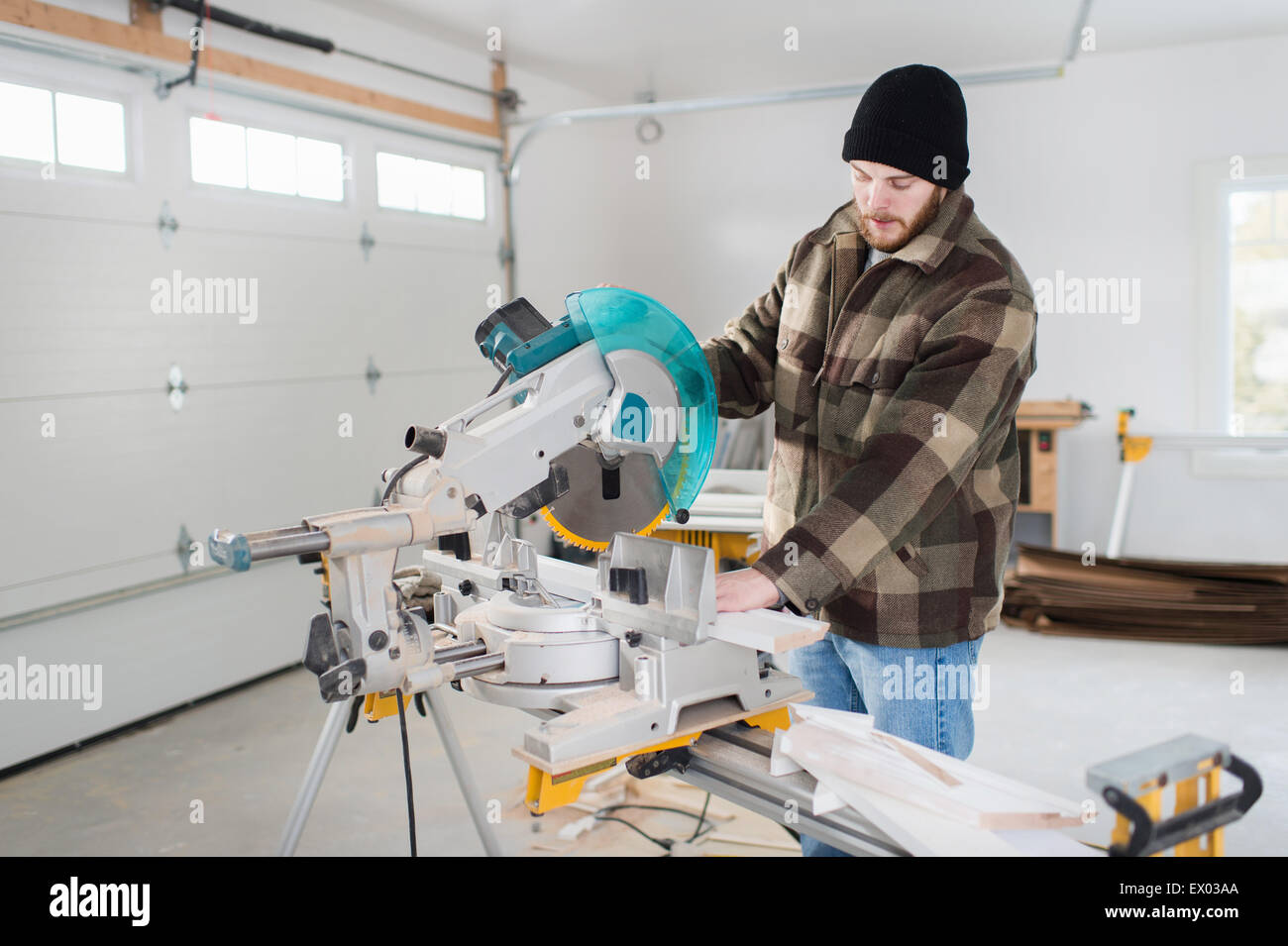 Carpenter working with power tools Stock Photo Alamy