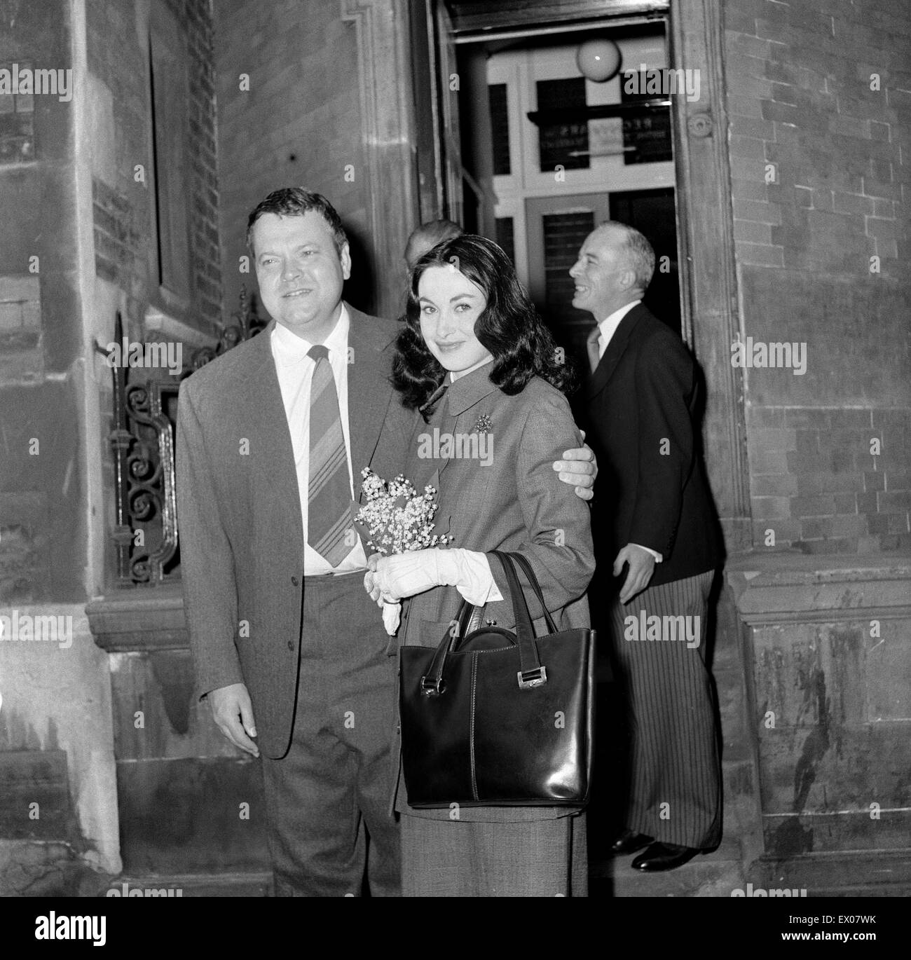 Orson Welles marries Paola Mori at Caxton Hall at 8.30am. 8th May 1955. Stock Photo