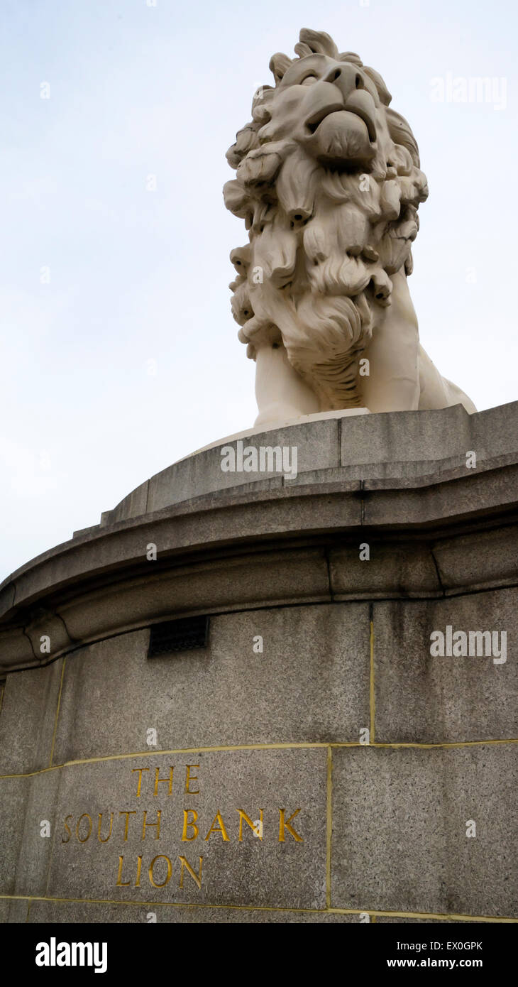 THE SOUTH BANK LION STATUE IN LONDON Stock Photo Alamy