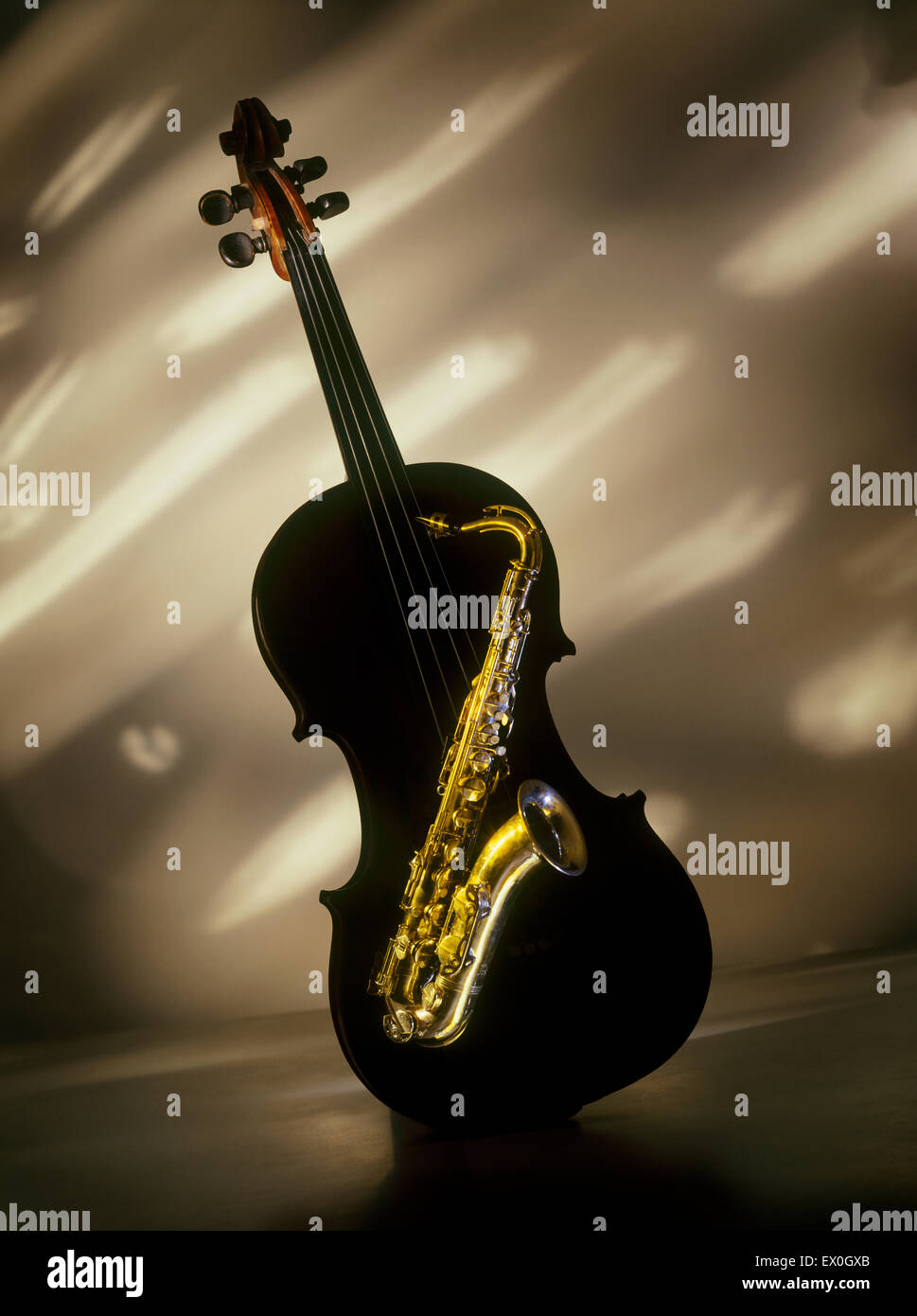 Still saxophone and violin Stock Photo Alamy